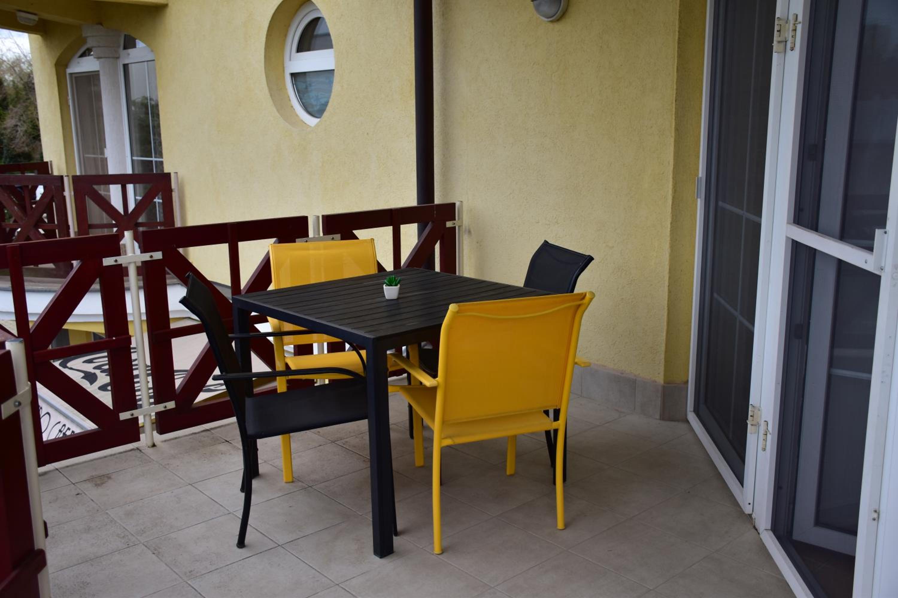 Károly Apartman