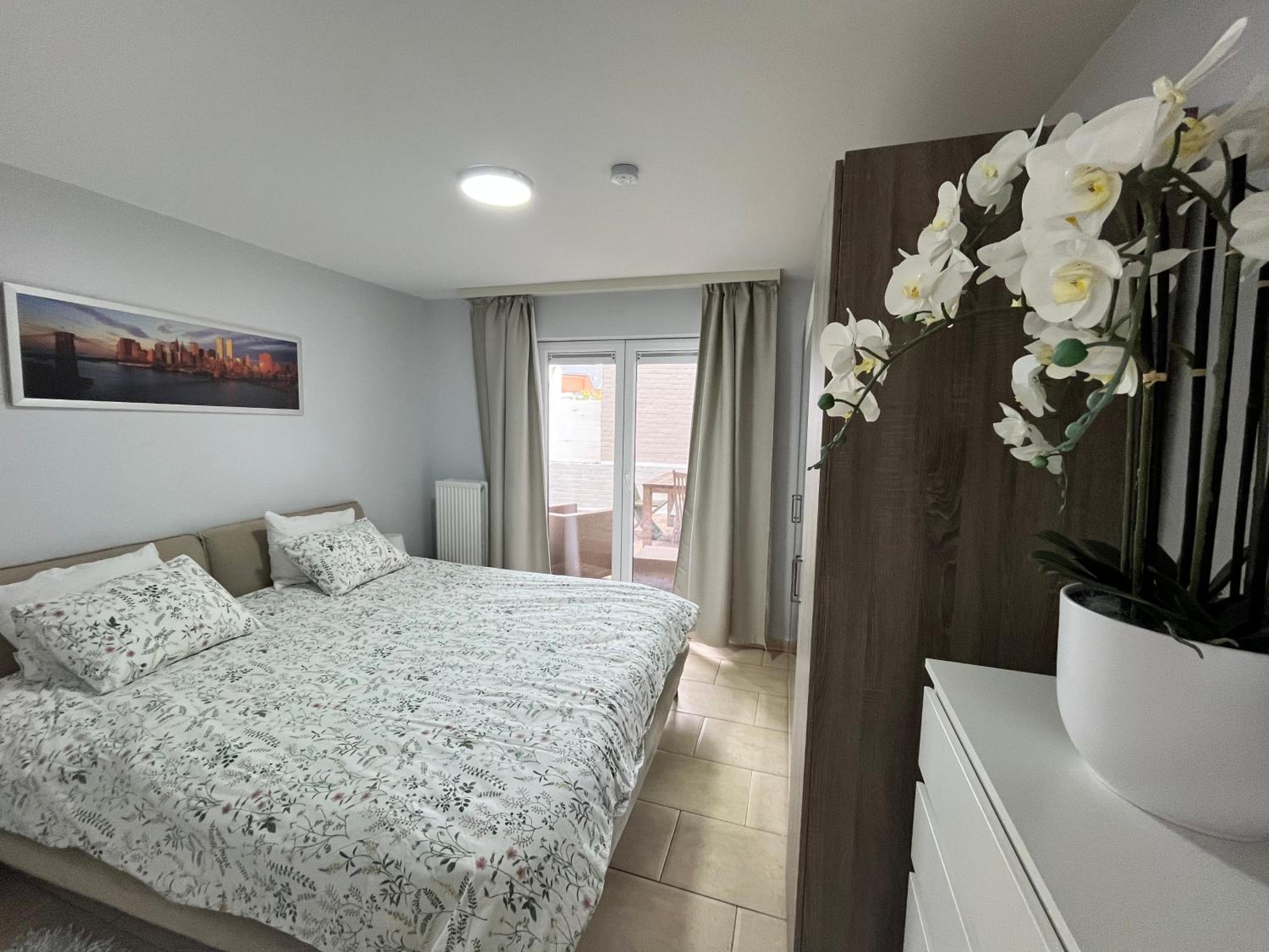 'Broker' - Amazing 2 bedroom apartment near the beach