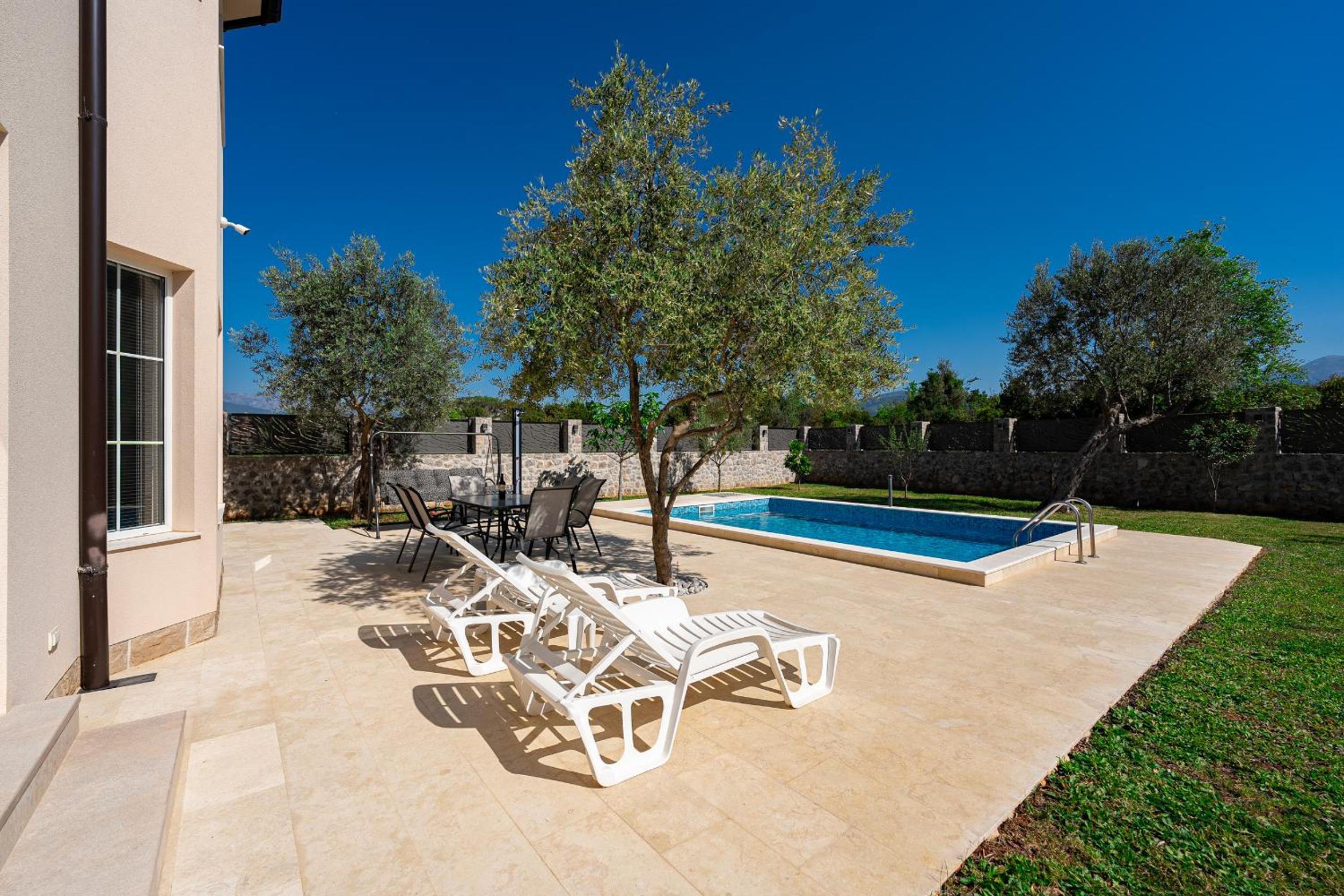 Villa Stemi view 3