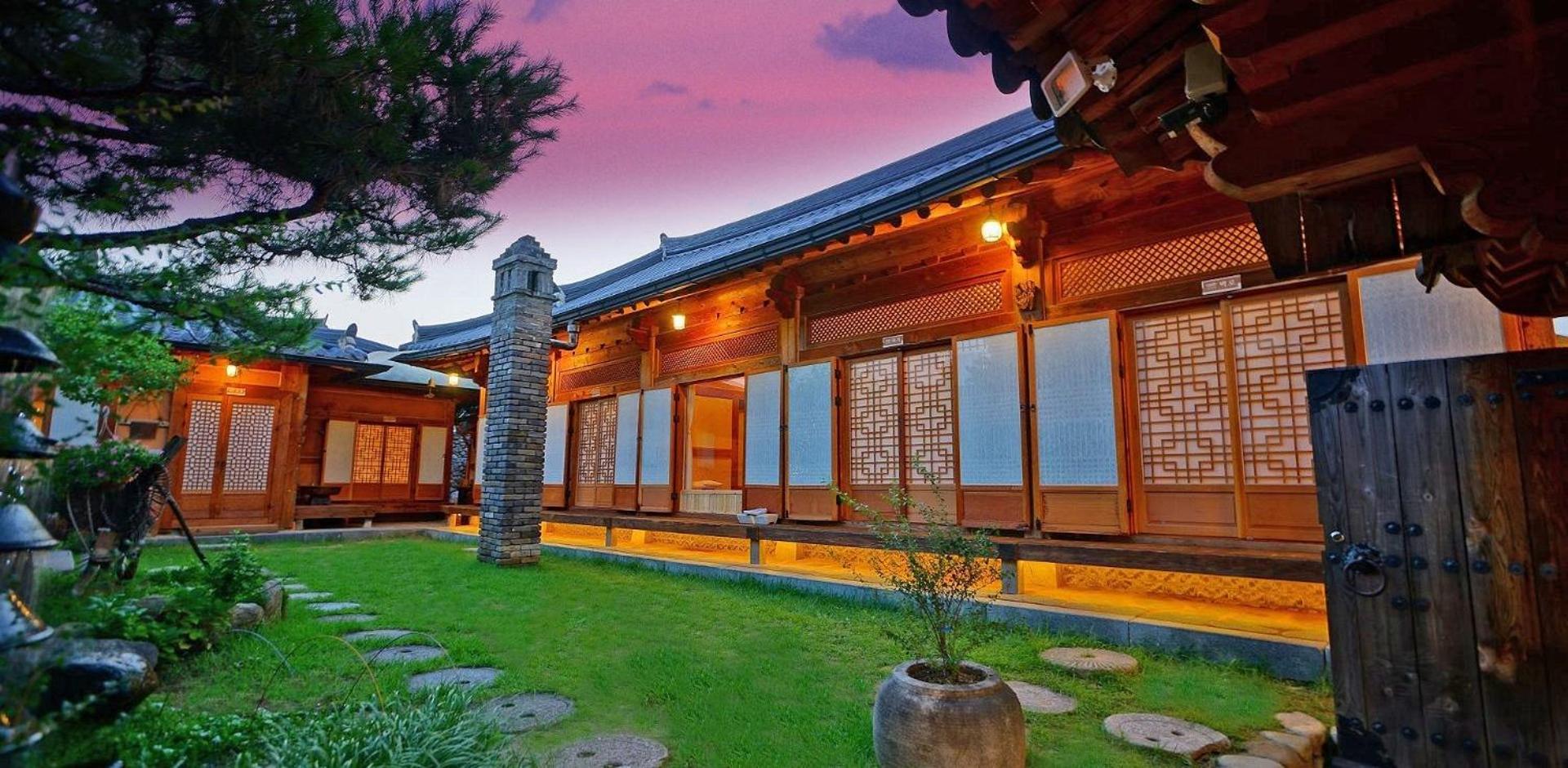 Hanok Gotaek Goeul