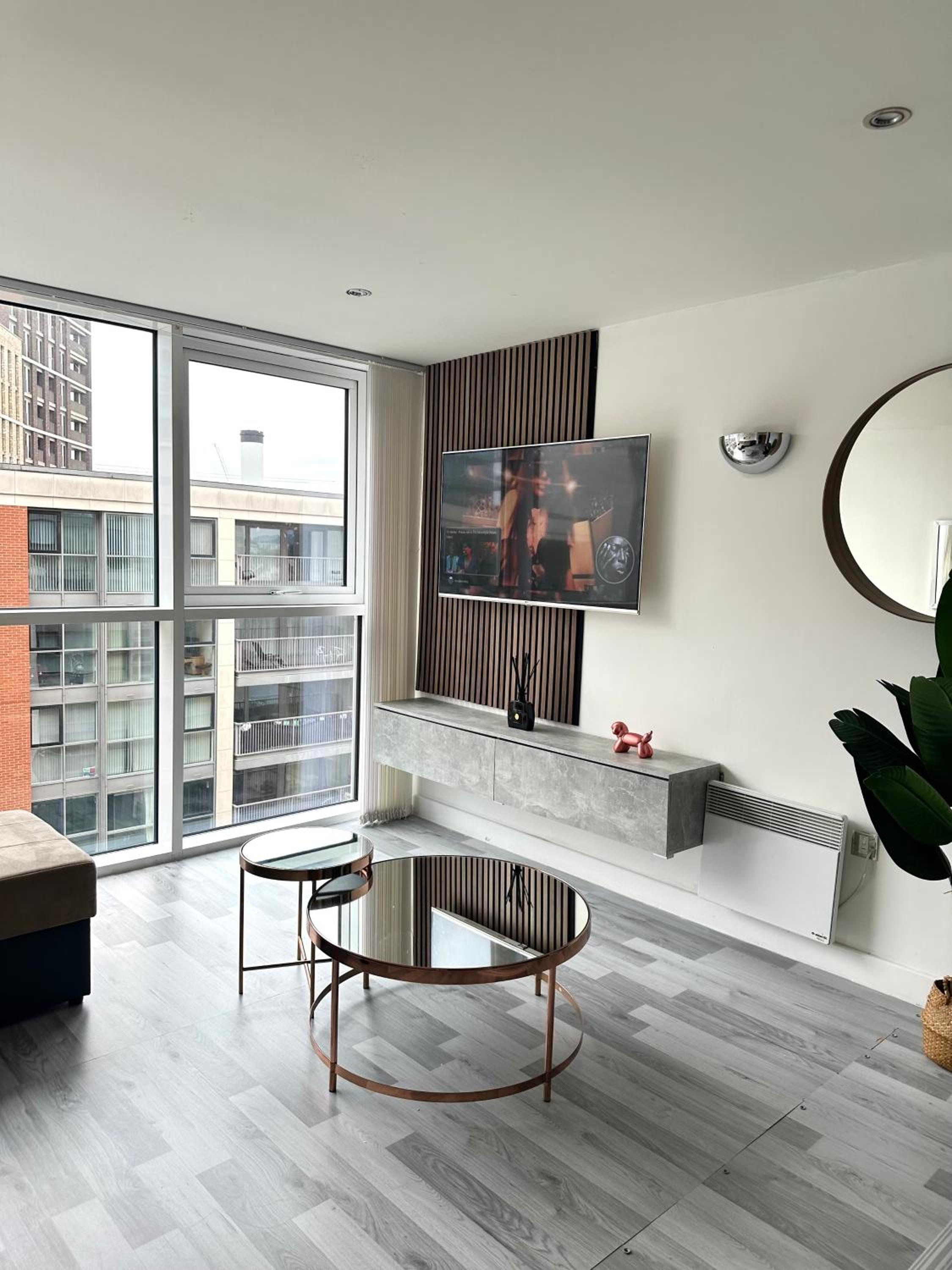 Glam Escape: Lavish Haven — hotel room
