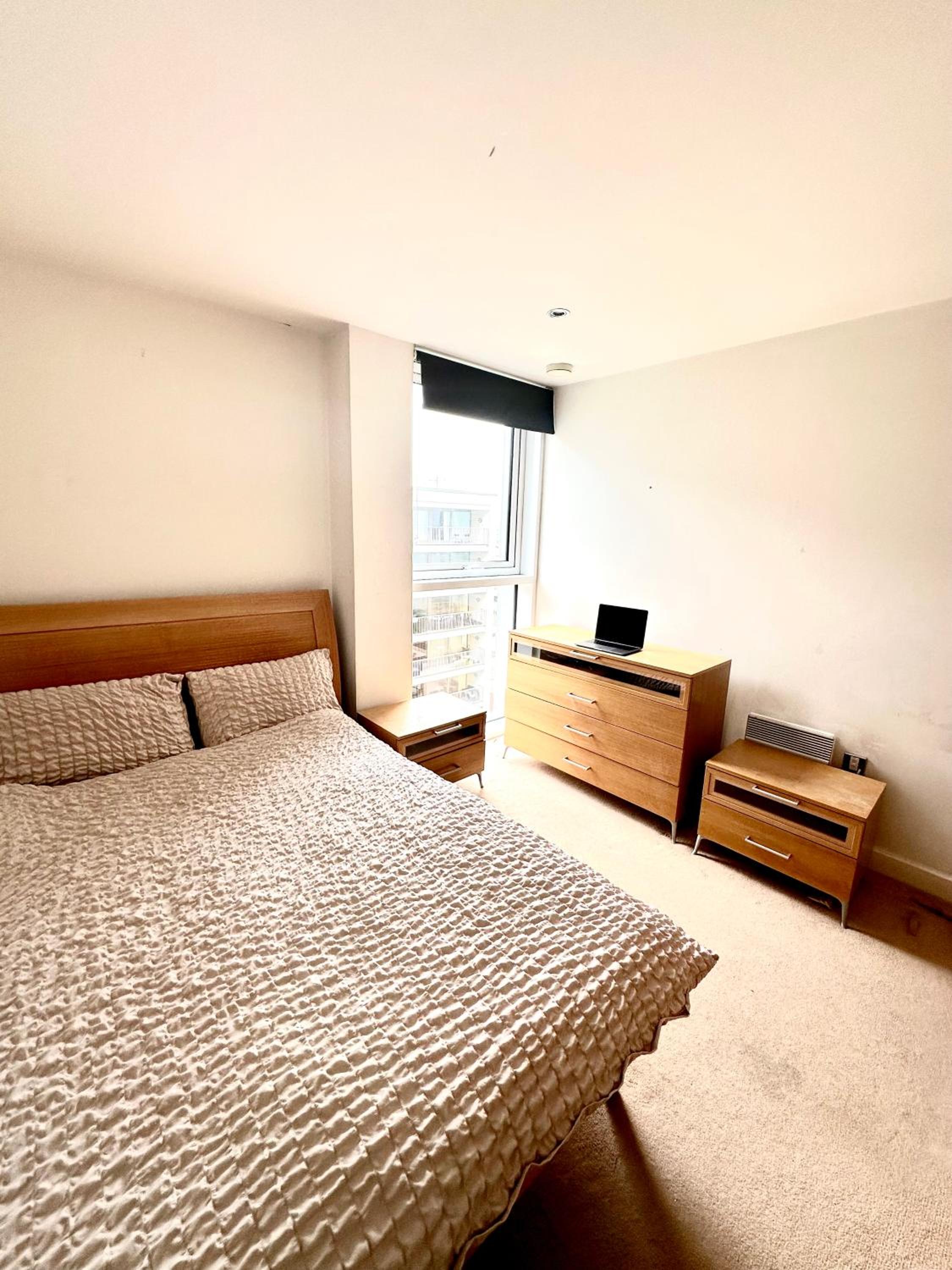 Glam Escape: Lavish Haven — hotel room