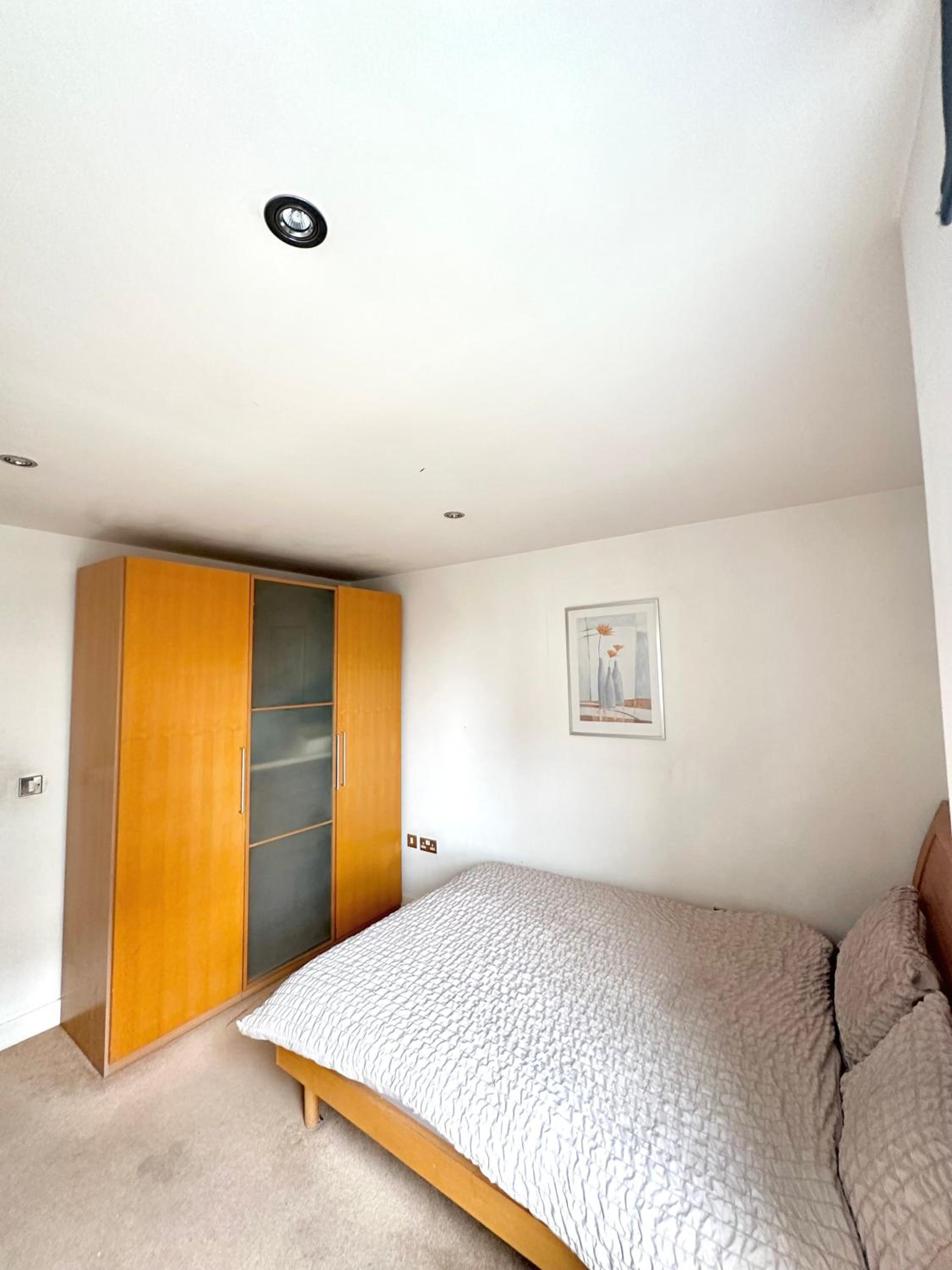 Glam Escape: Lavish Haven — hotel room