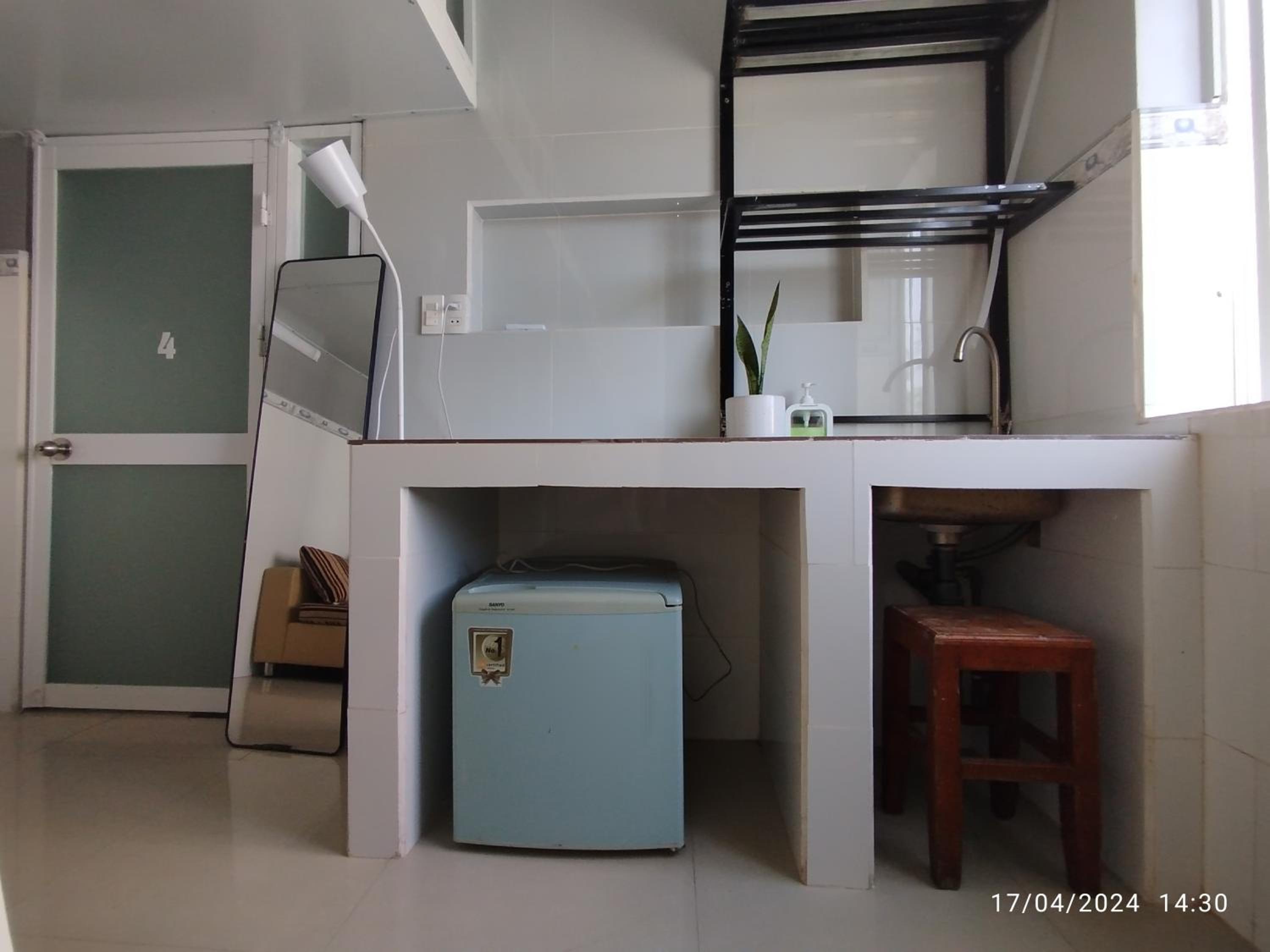 Hoàng Cầm Small Room view 5