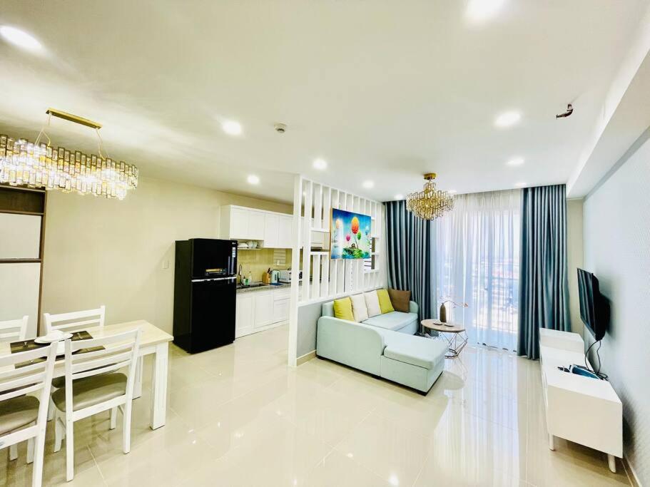 Two Bedroom Happy Residence