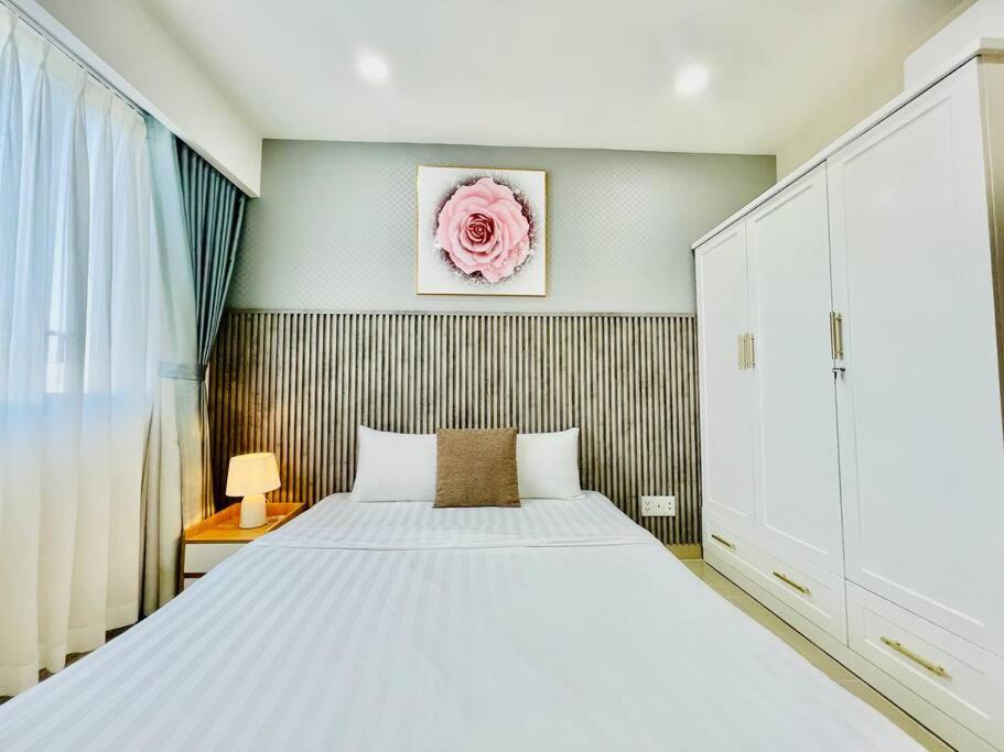 Two Bedroom Happy Residence