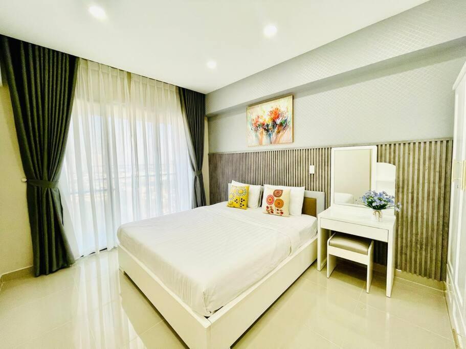 Two Bedroom Happy Residence
