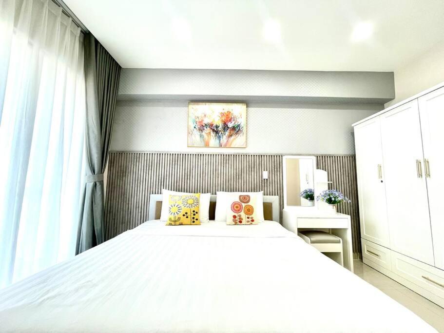 Two Bedroom Happy Residence