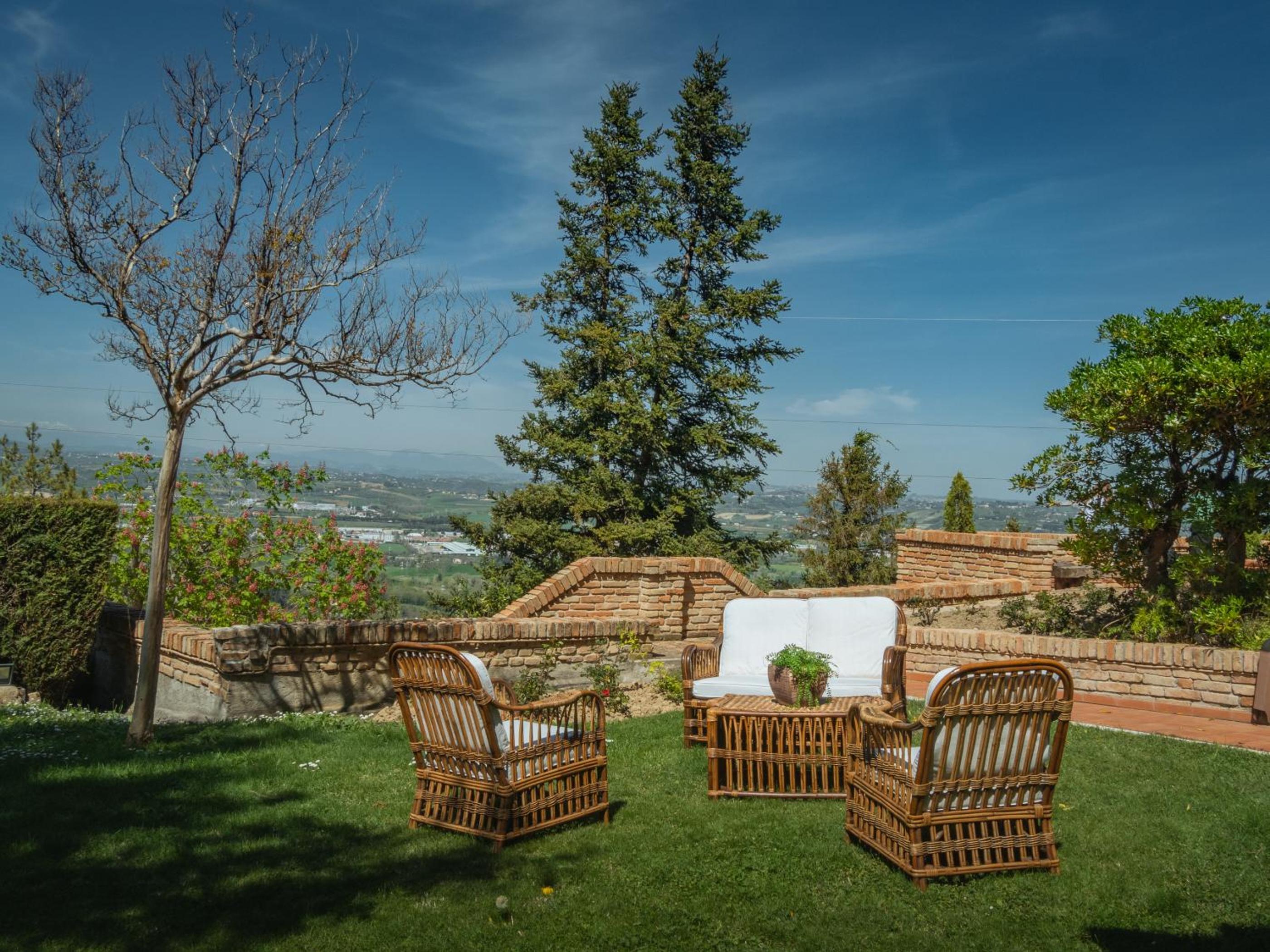 Yuna Rent - Villa Il Vecchio Frantoio view 2