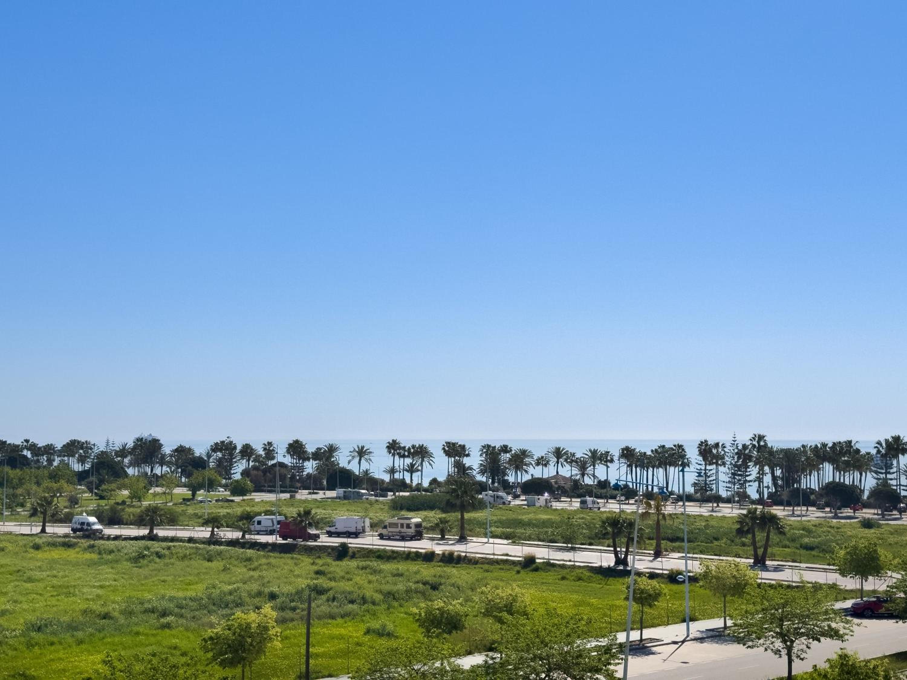 BEACHFRONT LUXURY ROOFTOP PENTHOUSE WIFi POOLS GRILL I O NAC PADDLE