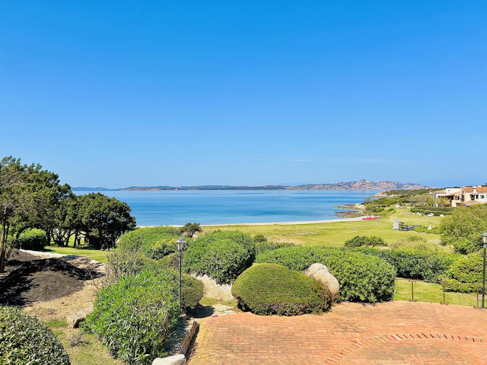 Sunset One CDL - Sea View Apartment on the First Floor with Private Beach