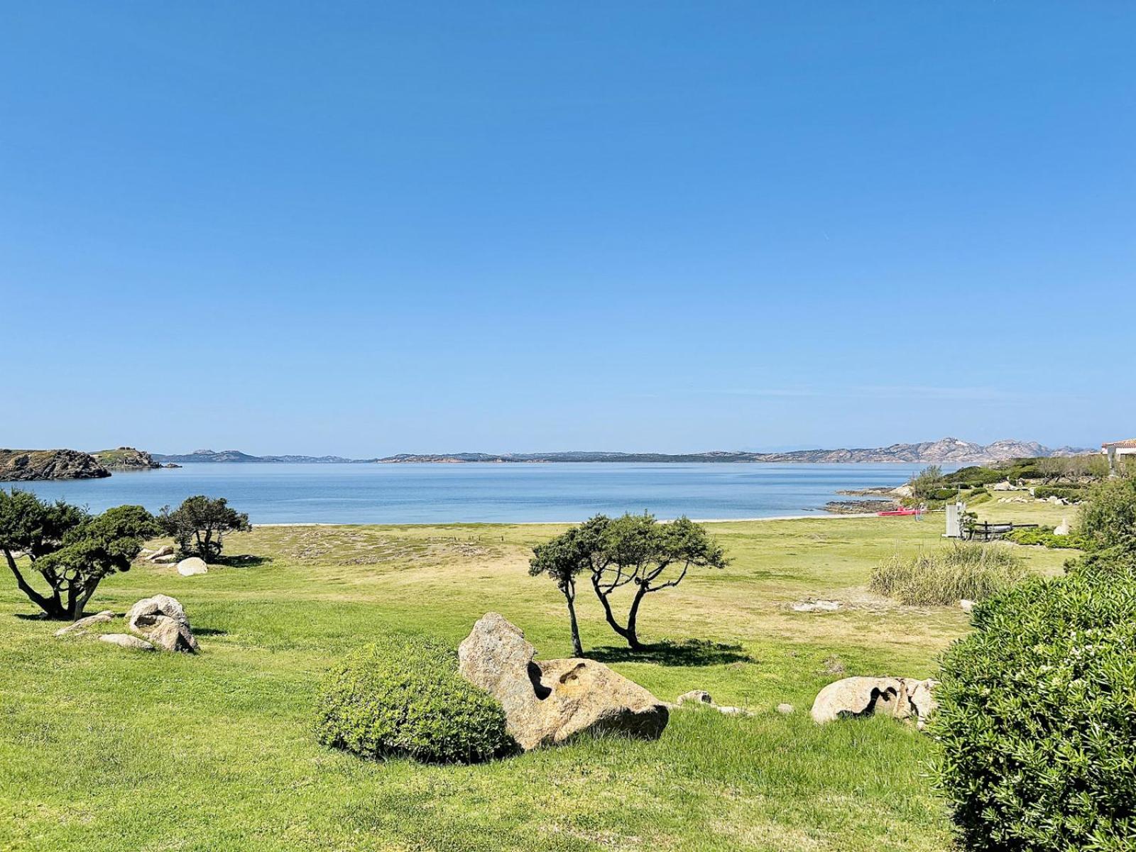 Sunset One CDL - Sea View Apartment on the First Floor with Private Beach