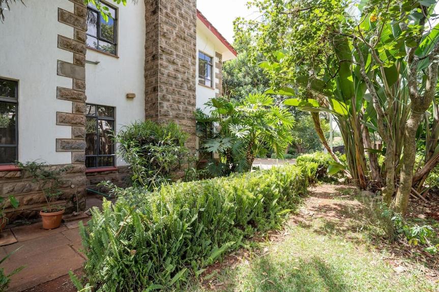 GIGIRI DRIVE::2BR EXQUISITELY FURNISHED PENTHOUSE