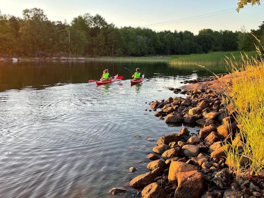 Bastukleven, stuga i Hamnsundets skärgårds idyll