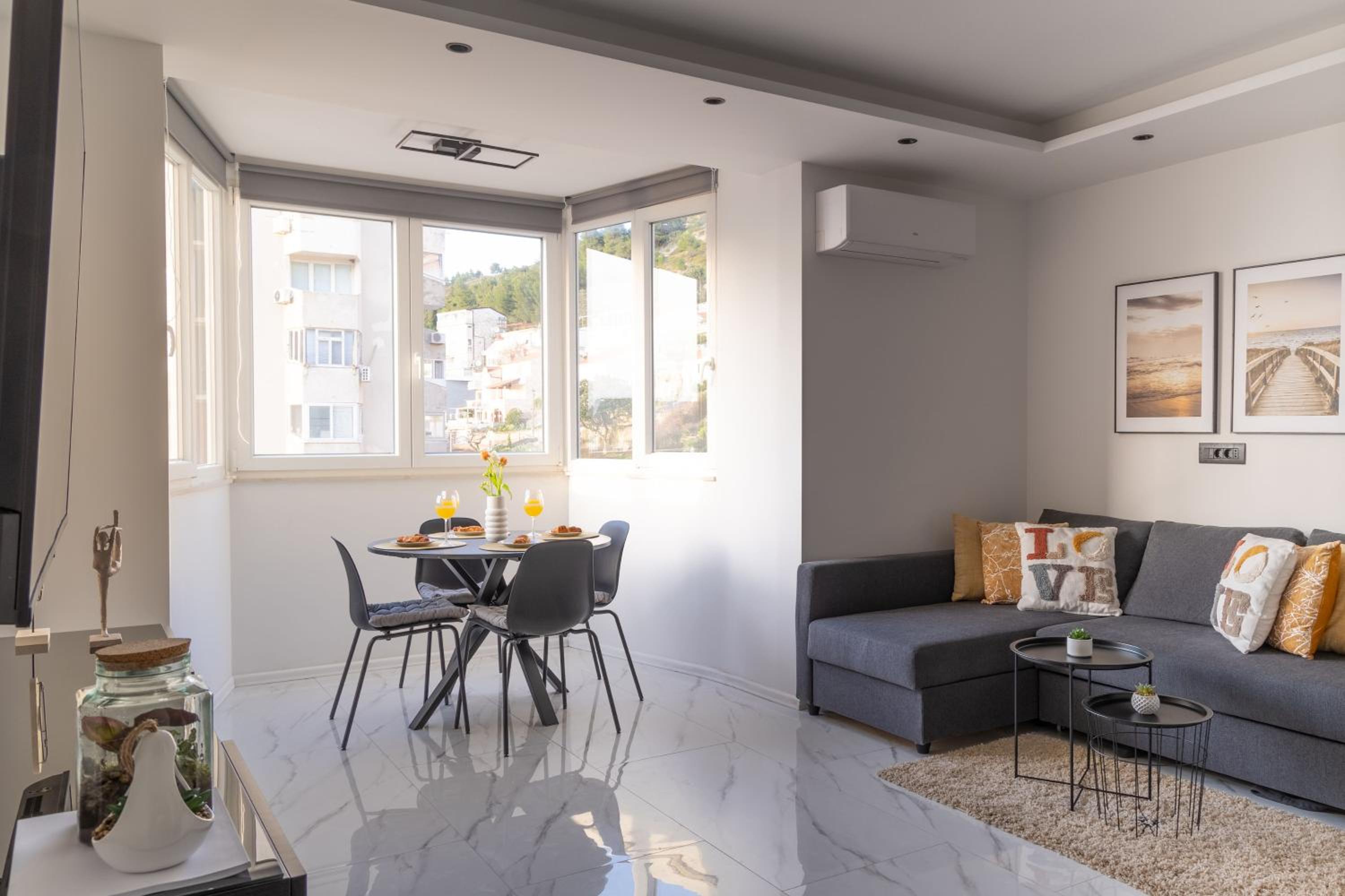 Orca -sea view apartment