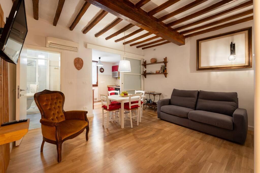 Keys of Italy - Mercato 20 - Modern 1 bedroom nearby Mercato Centrale
