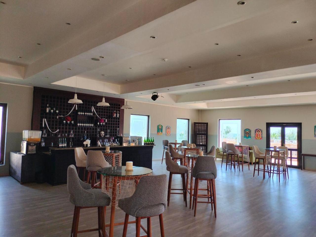 Tamra Beach Resort