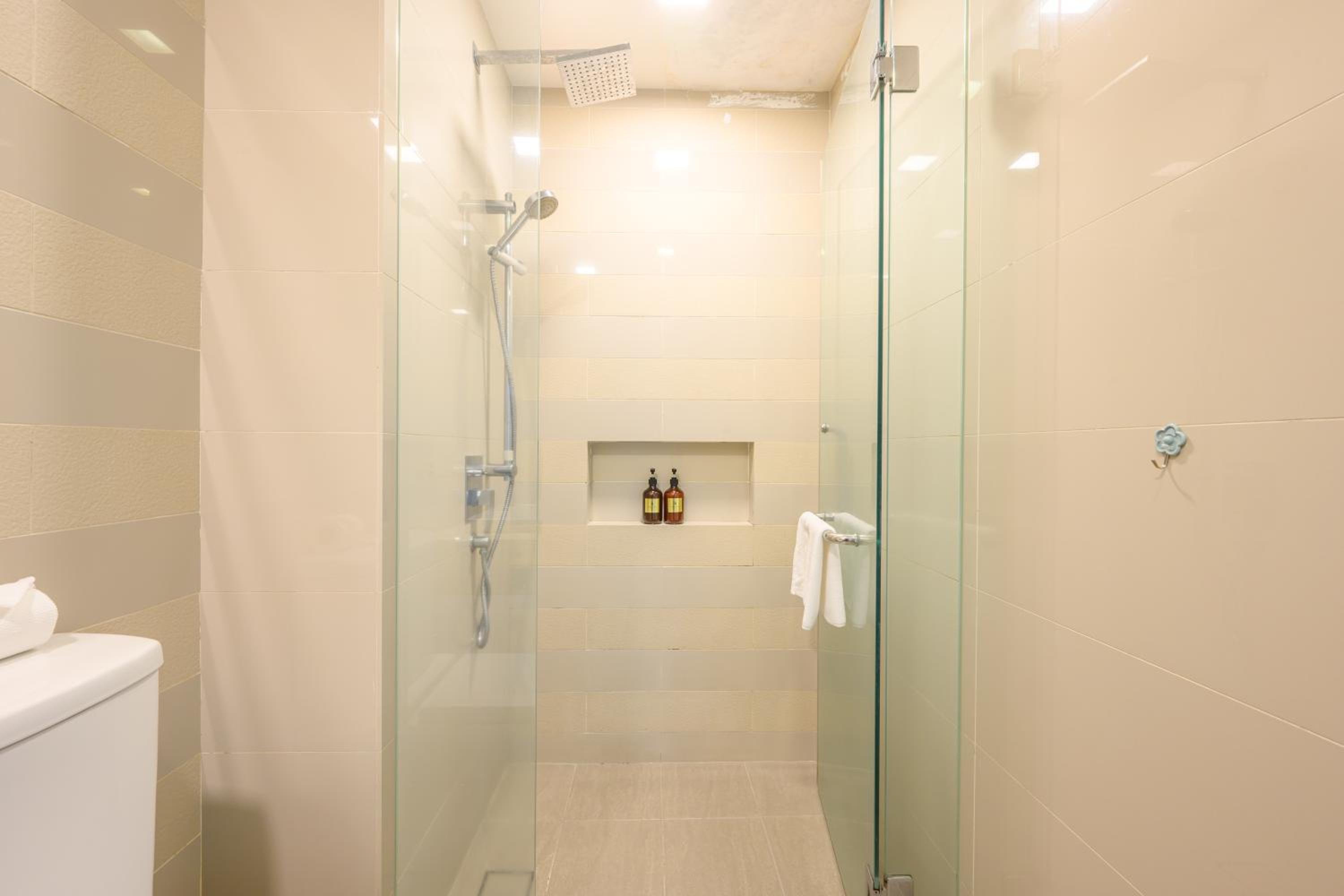 Greystone One Bukit Ceylon
