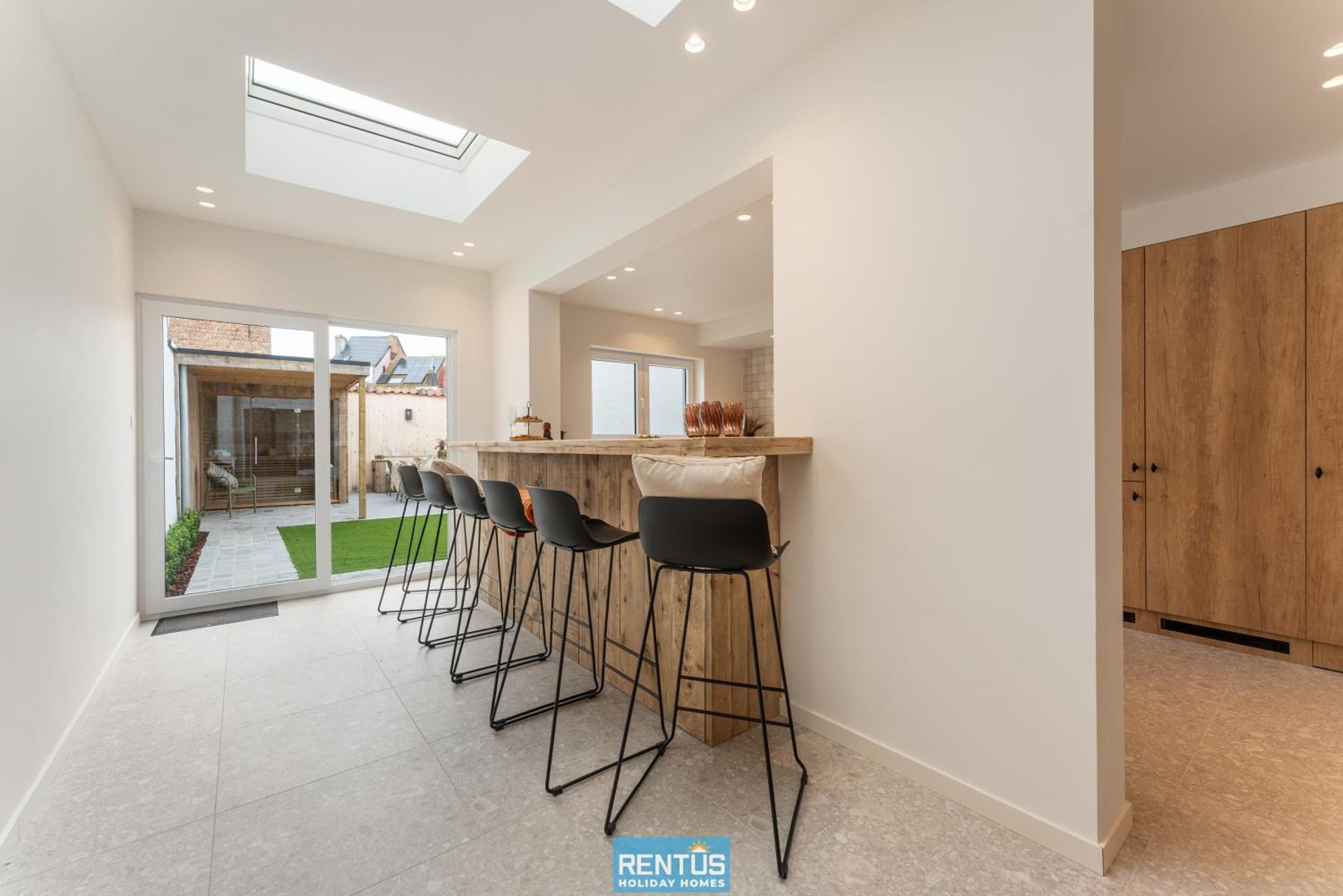 Casa Diva – renovated house for 12 in Blankenberge