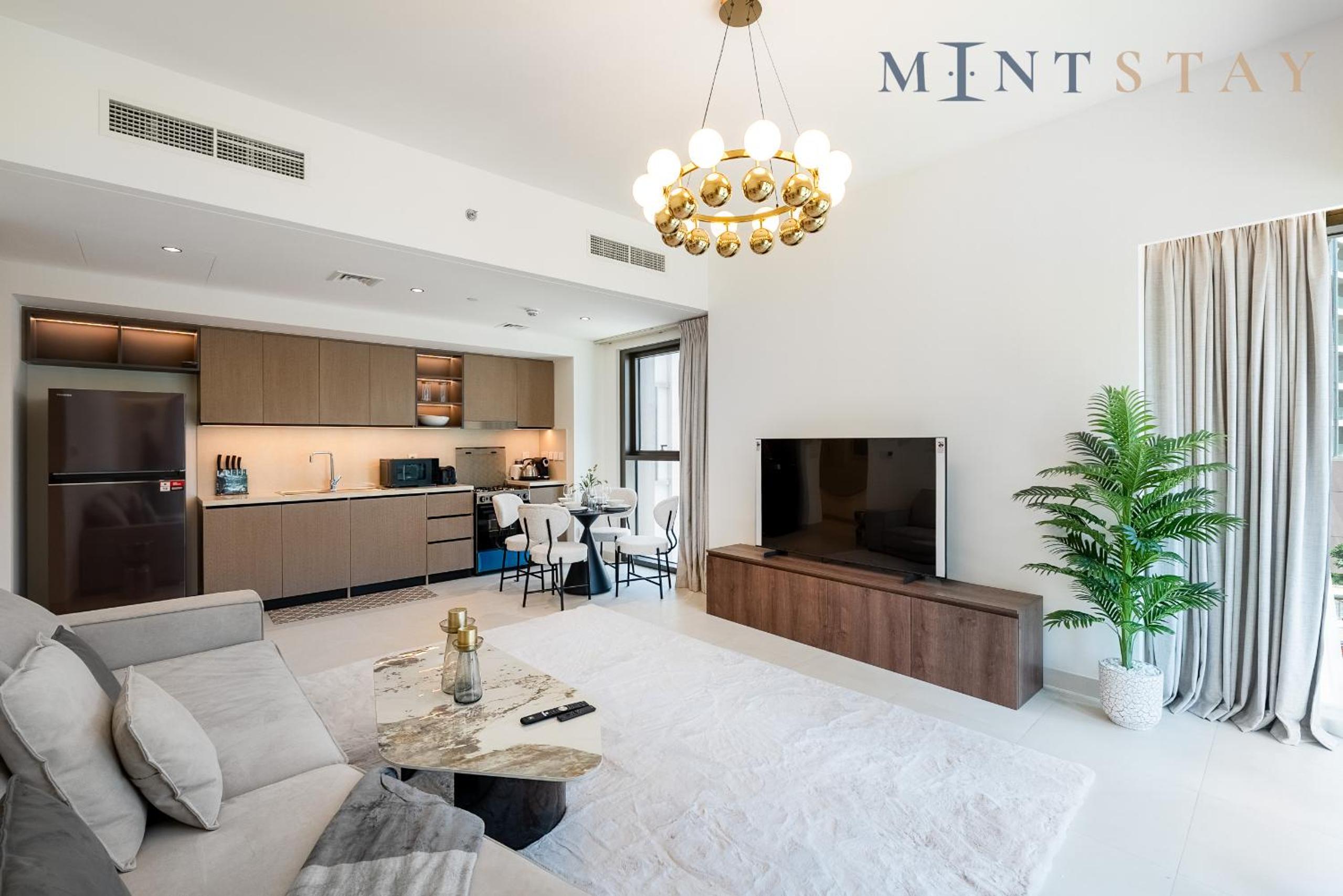 Burj Crown , Downtown Dubai - Mint Stay