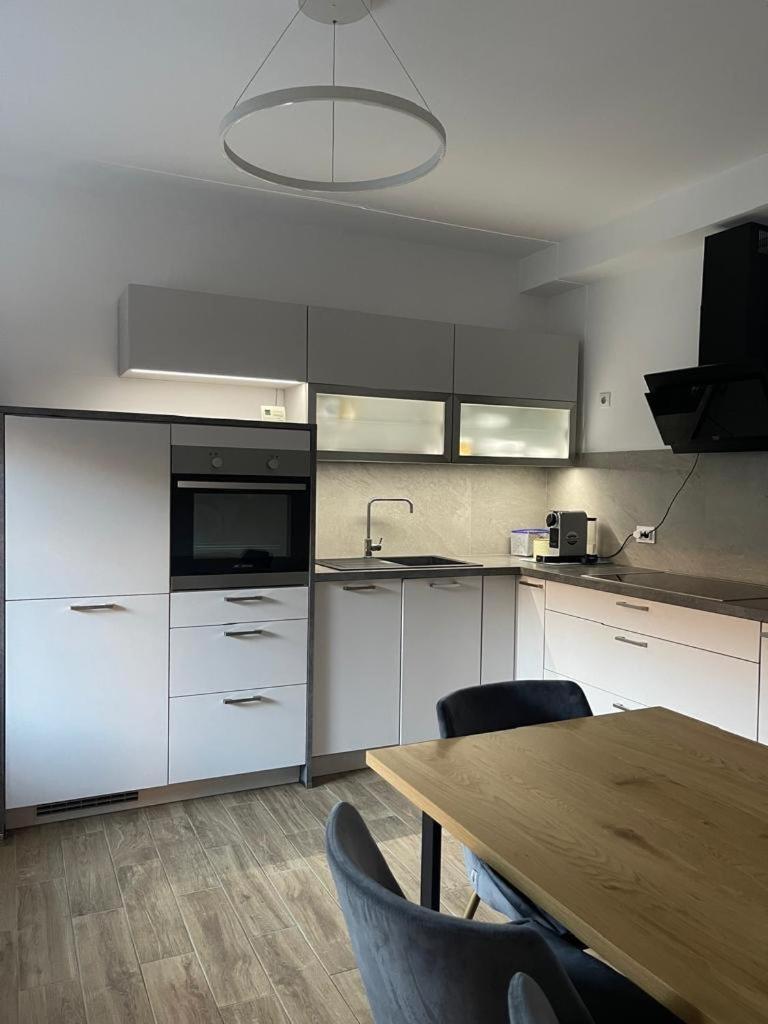 APARTAMENT Iaroi 2