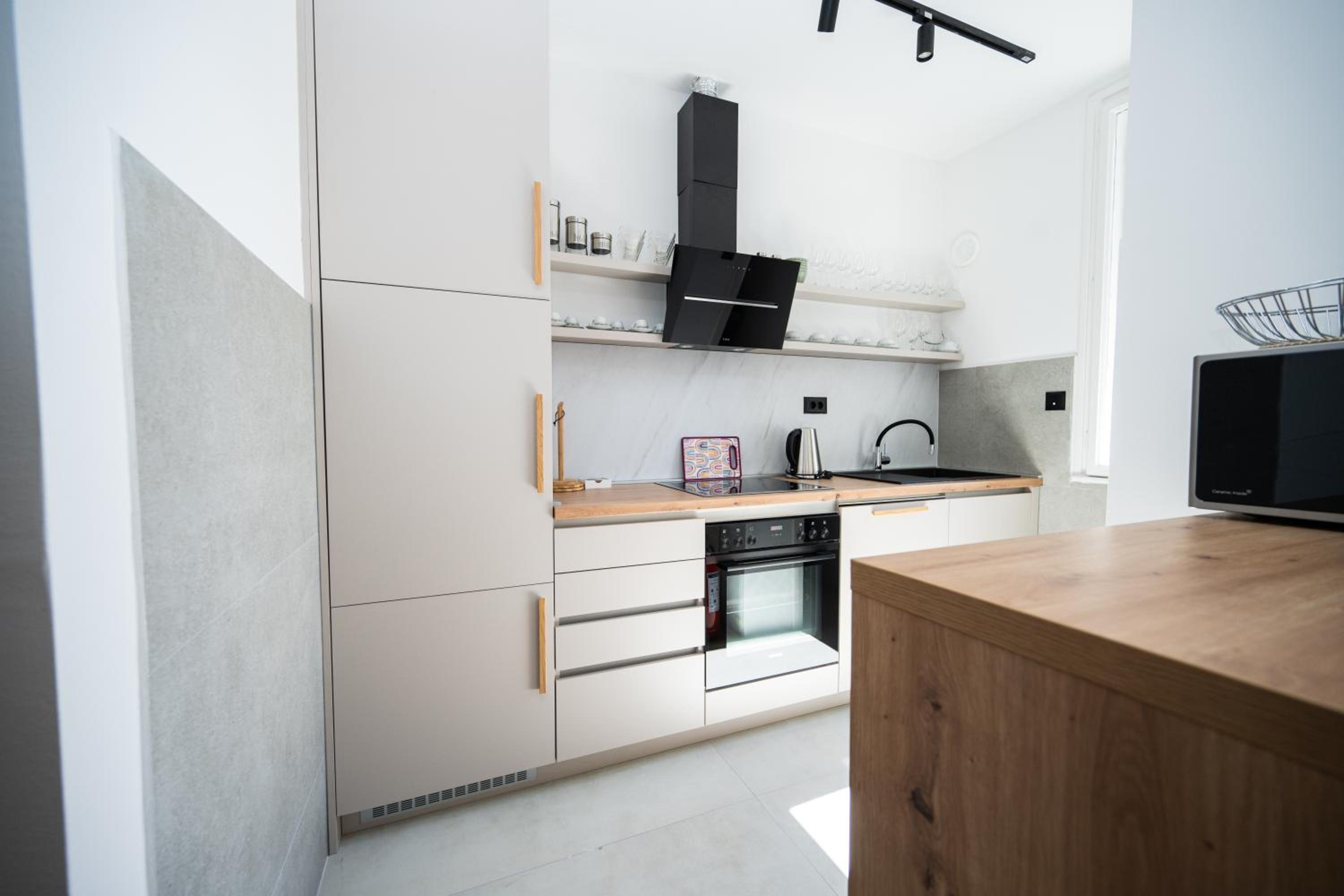 Design 150m2 Three-Bedroom Apartment - Titova Street