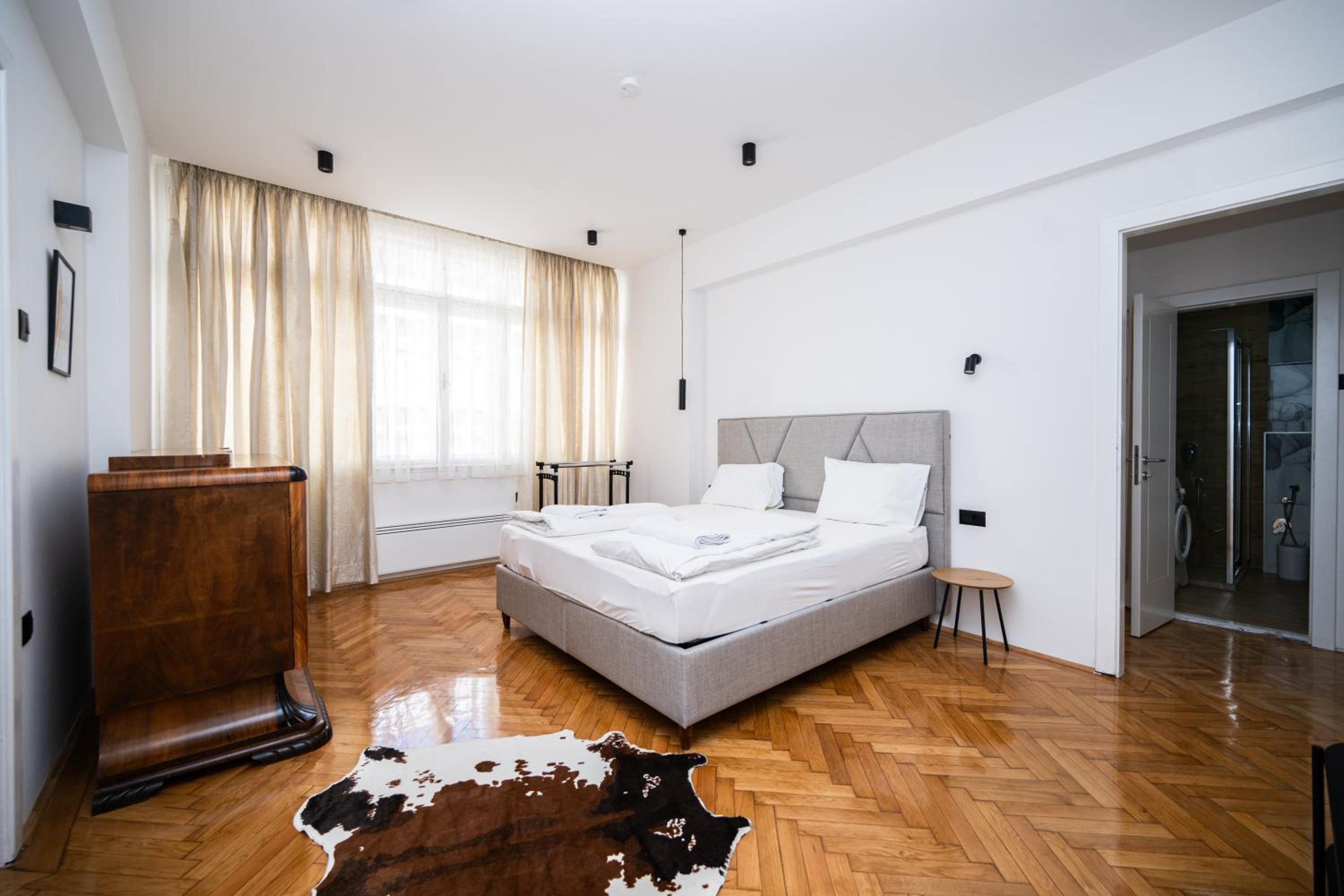 Design 150m2 Three-Bedroom Apartment - Titova Street