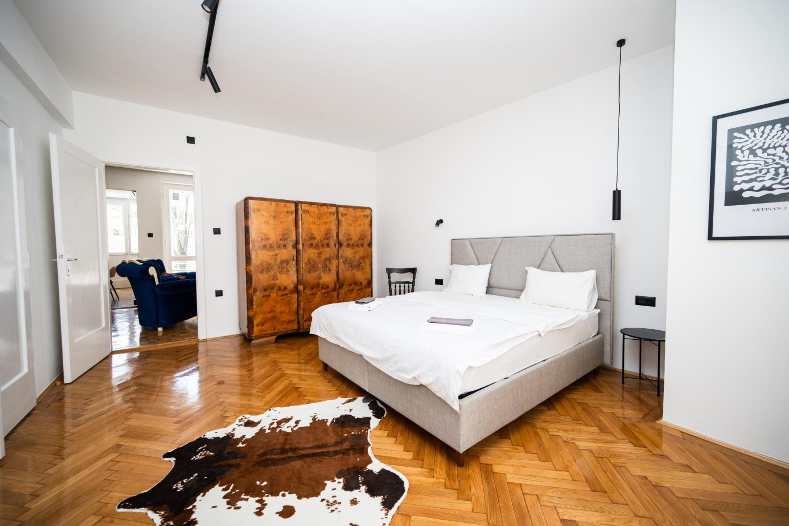 Design 150m2 Three-Bedroom Apartment - Titova Street