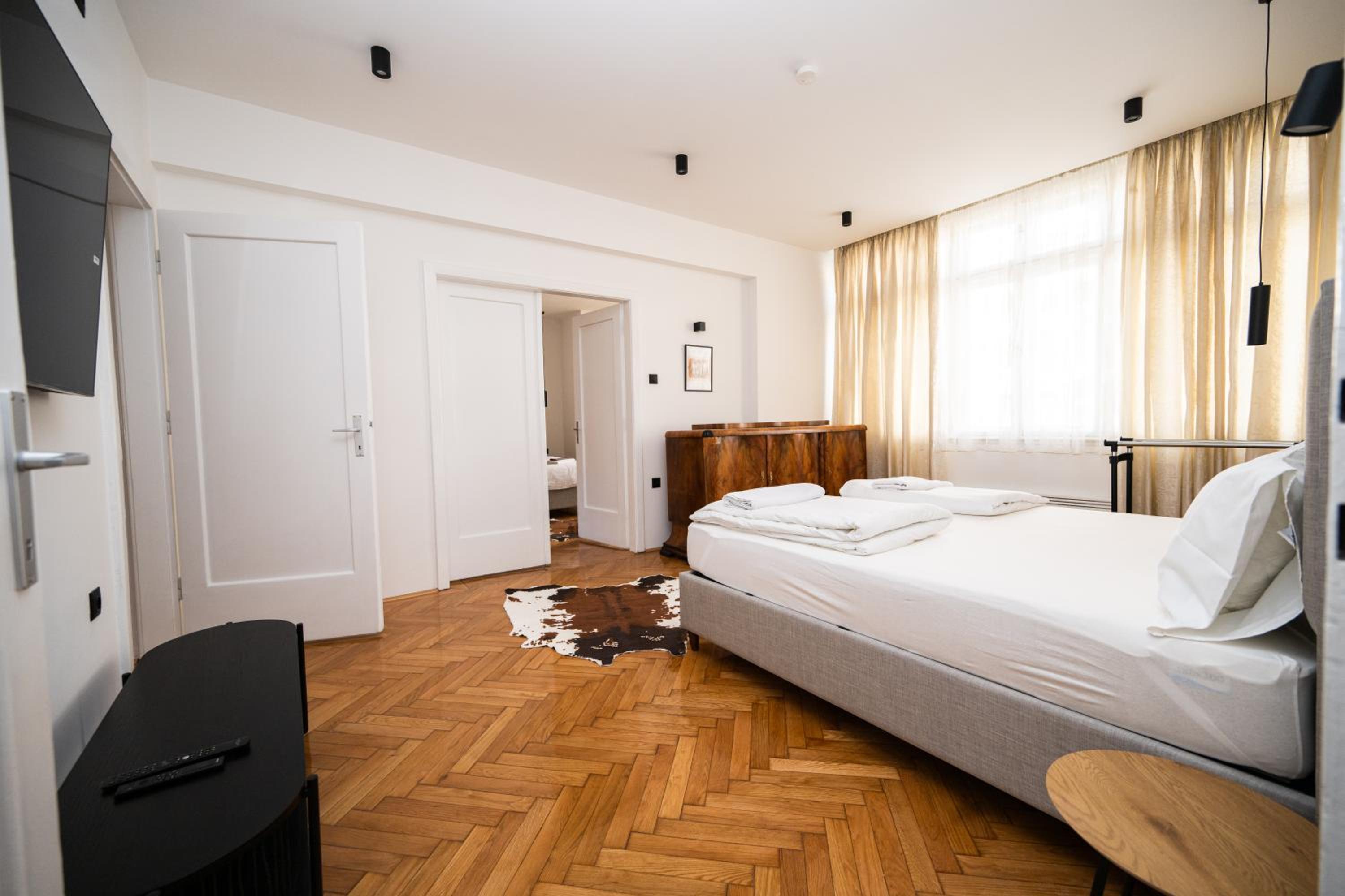 Design 150m2 Three-Bedroom Apartment - Titova Street