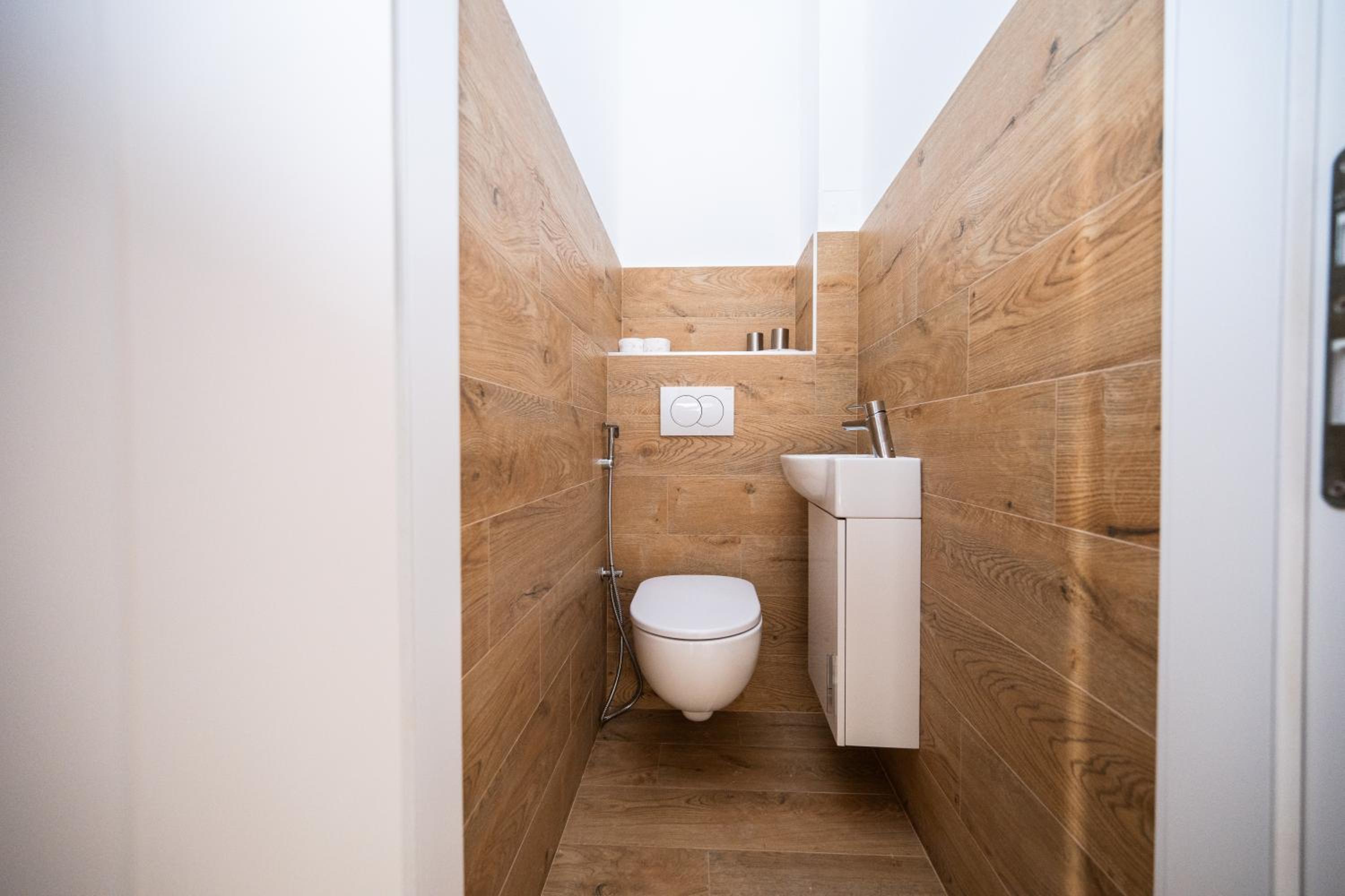 Design 150m2 Three-Bedroom Apartment - Titova Street