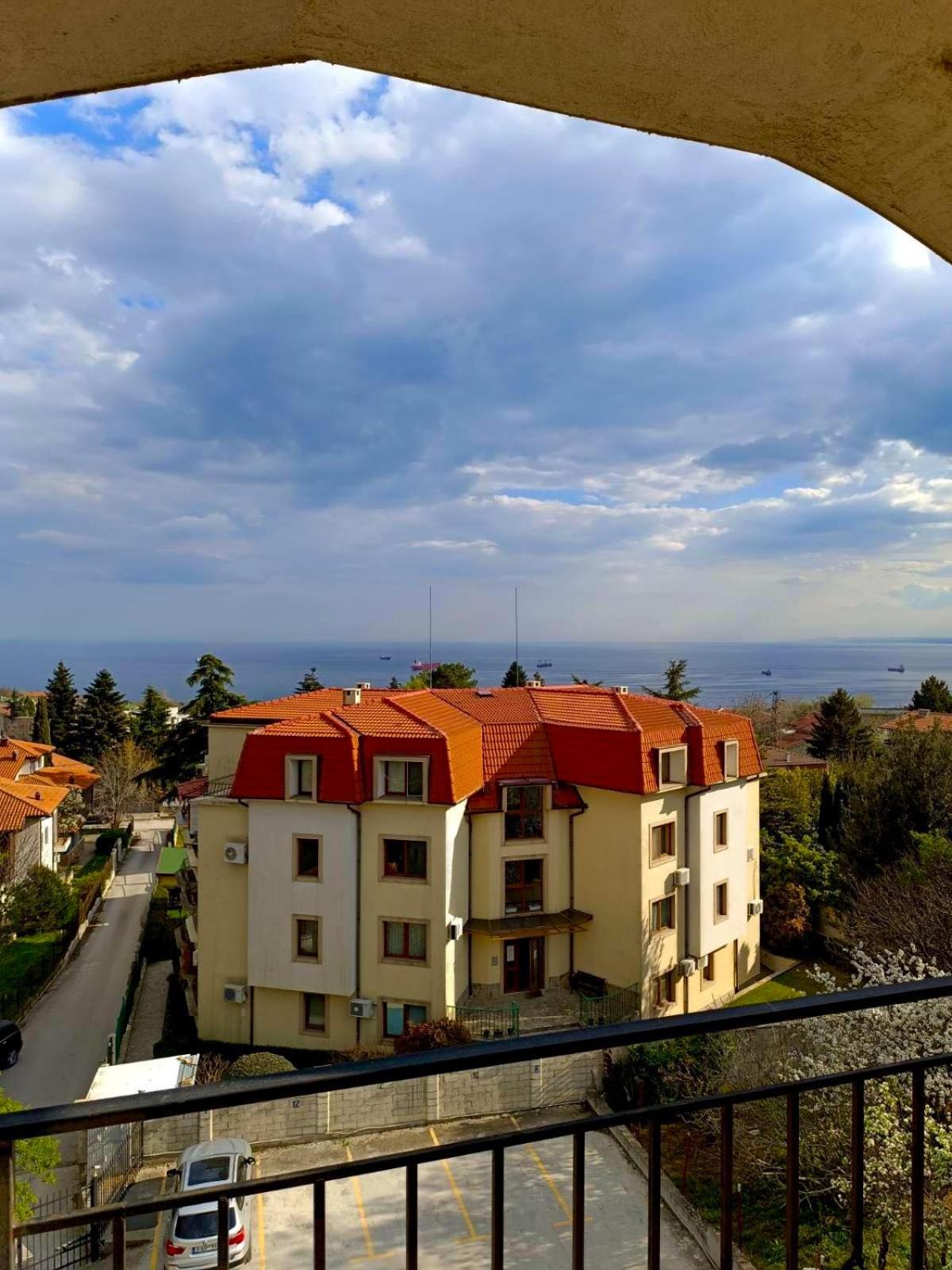 Apartment Panorama View