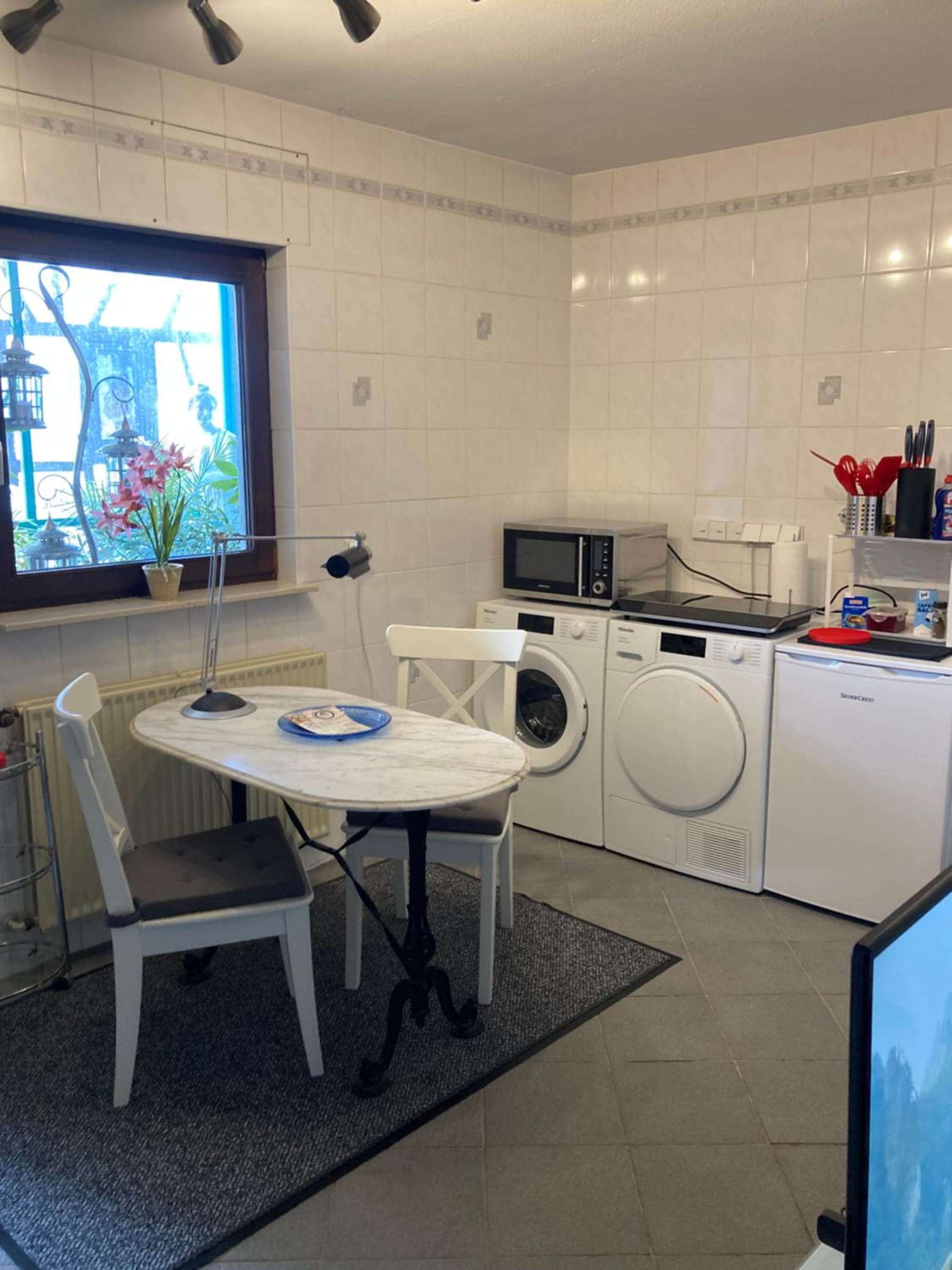 Apartment mit Wintergarten und Terrasse in ruhiger Lage im schönen Taunus
