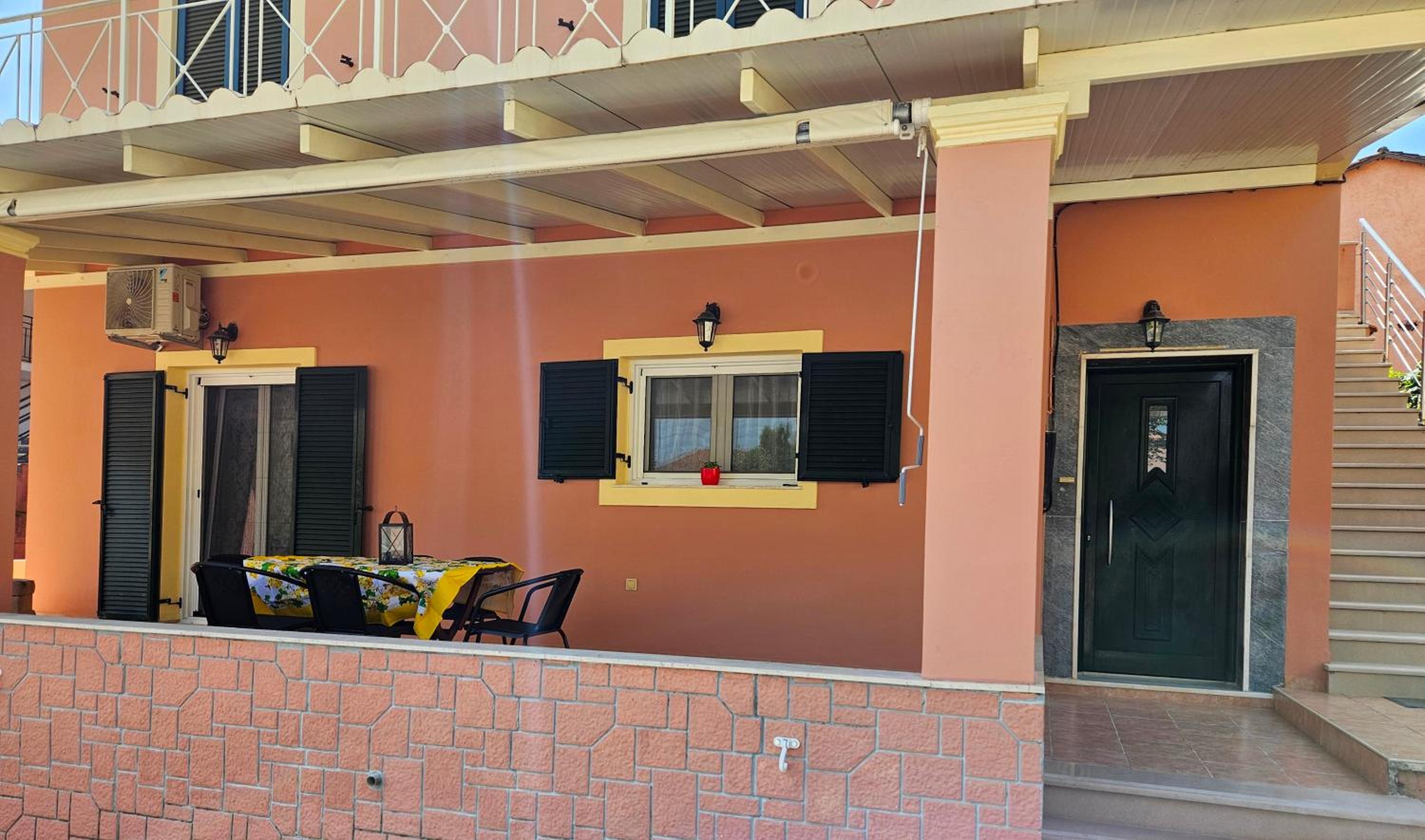 Stamatis Family Apartment