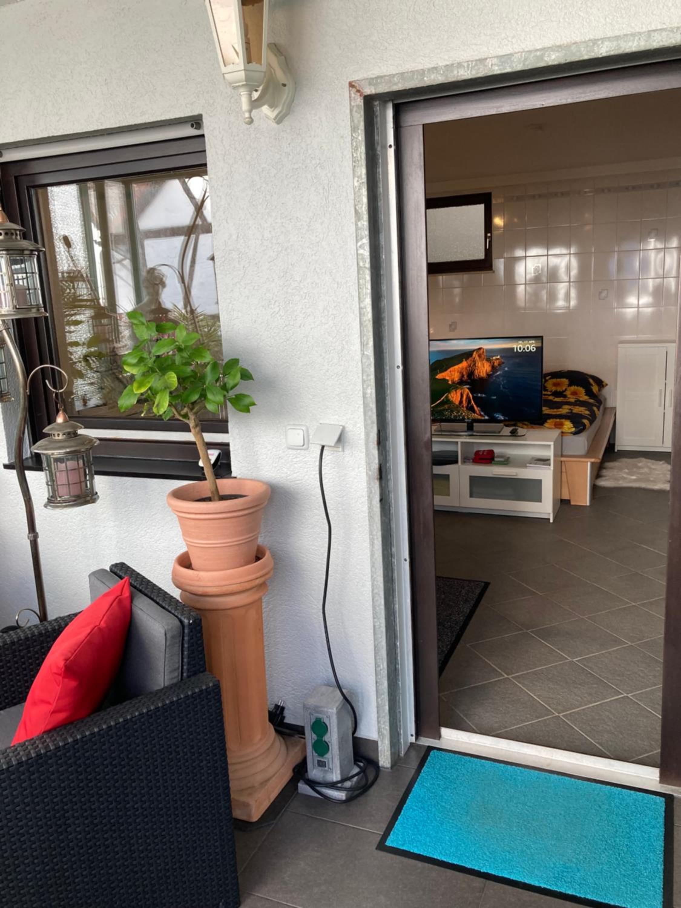 Apartment mit Wintergarten und Terrasse in ruhiger Lage im schönen Taunus