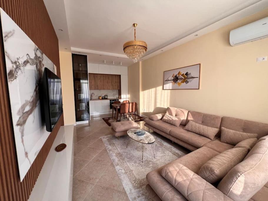 Tirana Dry Lake Flat photo 2