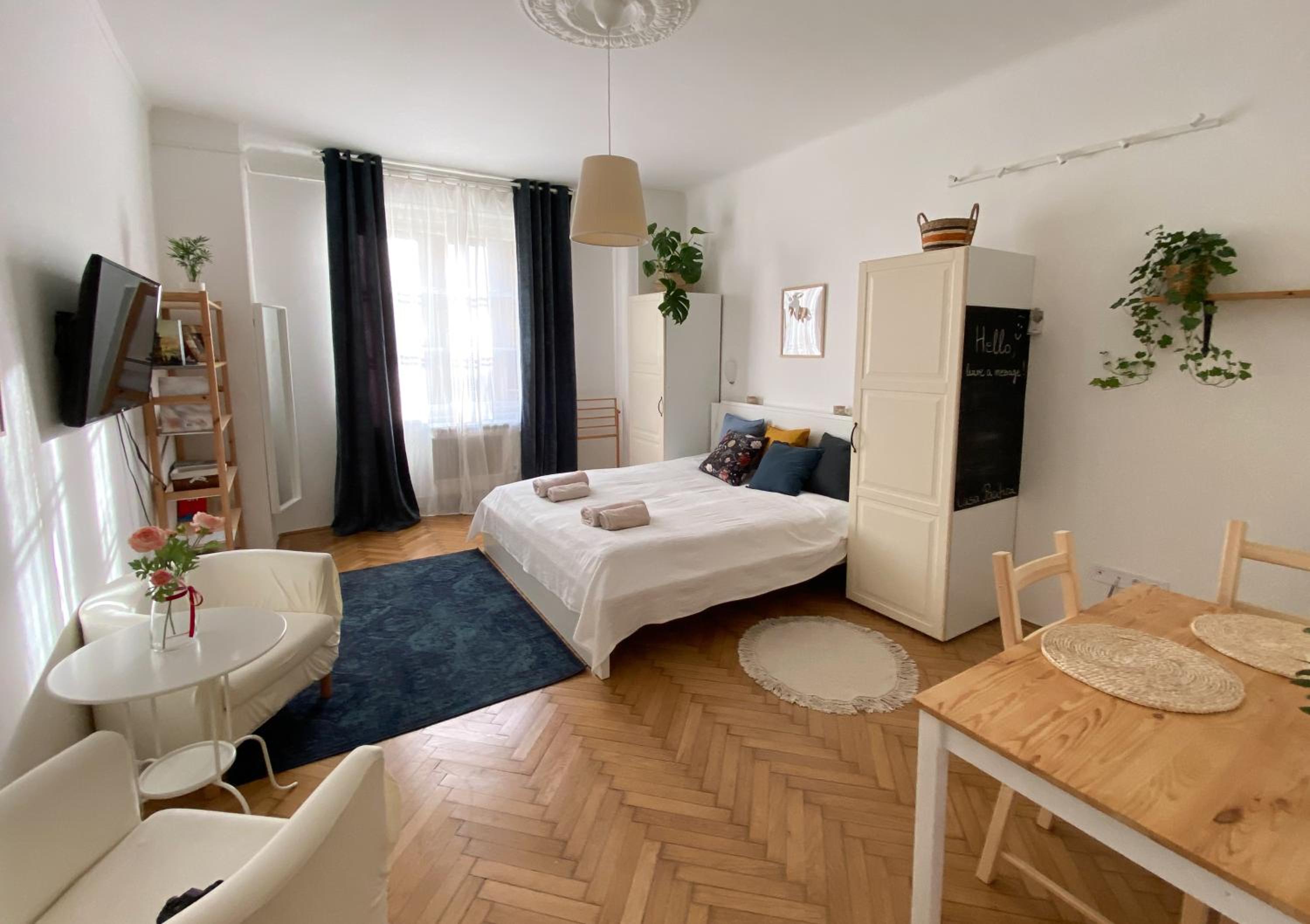 Quiet apartment near Buda Castle view 2