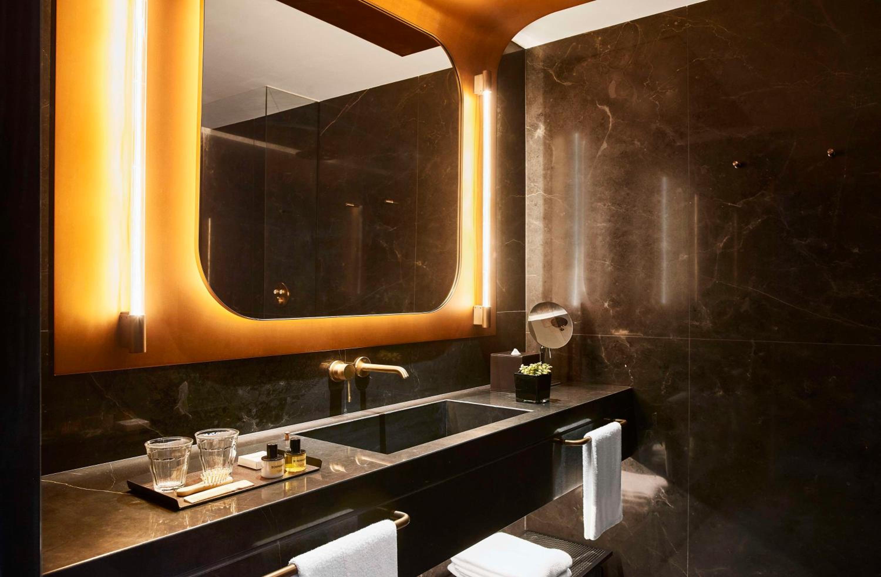 Thompson Madrid, by Hyatt 75