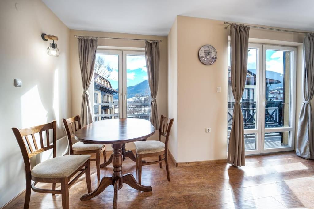 Apartment in Bojurland w/ Pool and Skishuttle