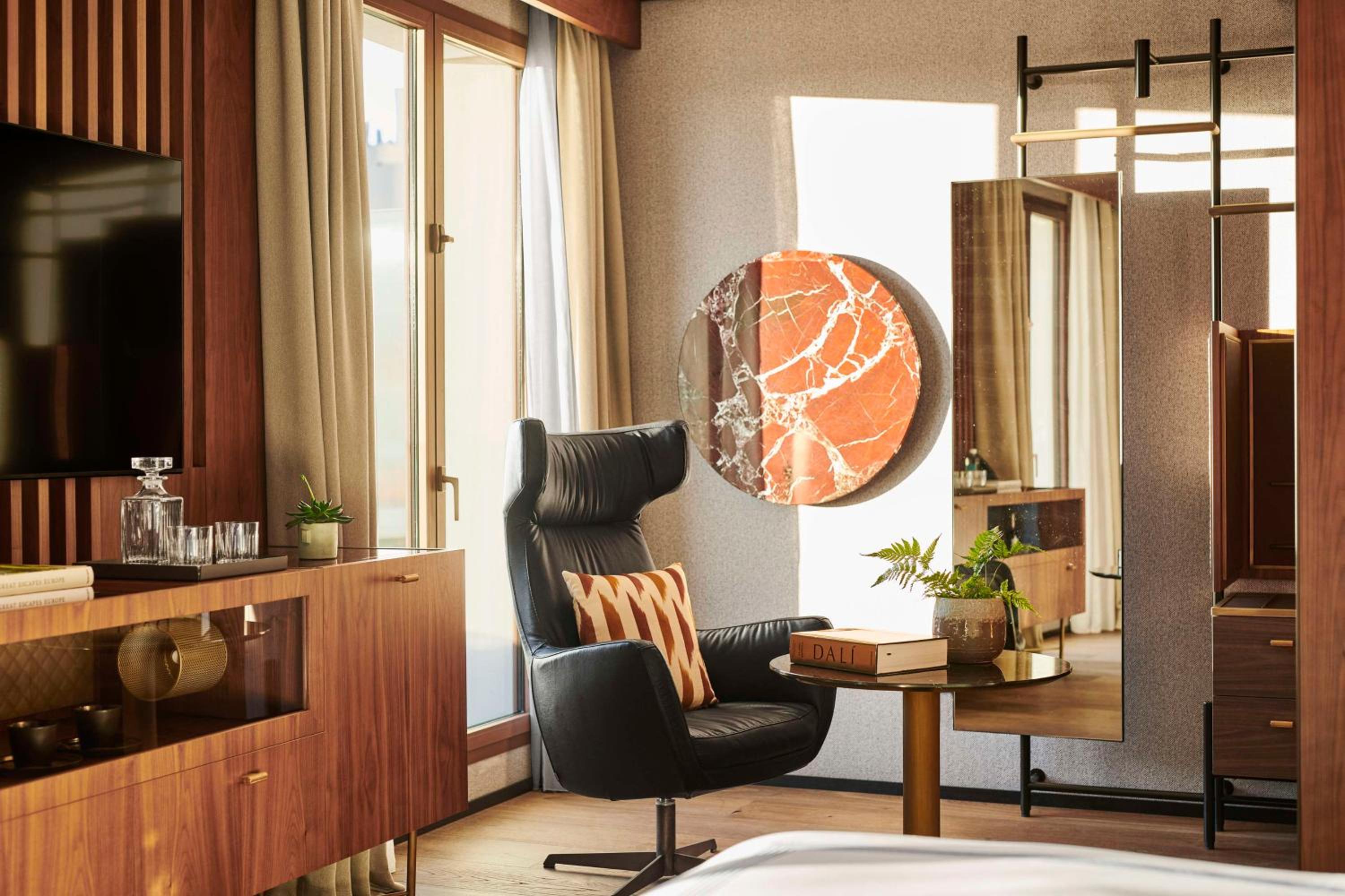 Thompson Madrid, by Hyatt 46