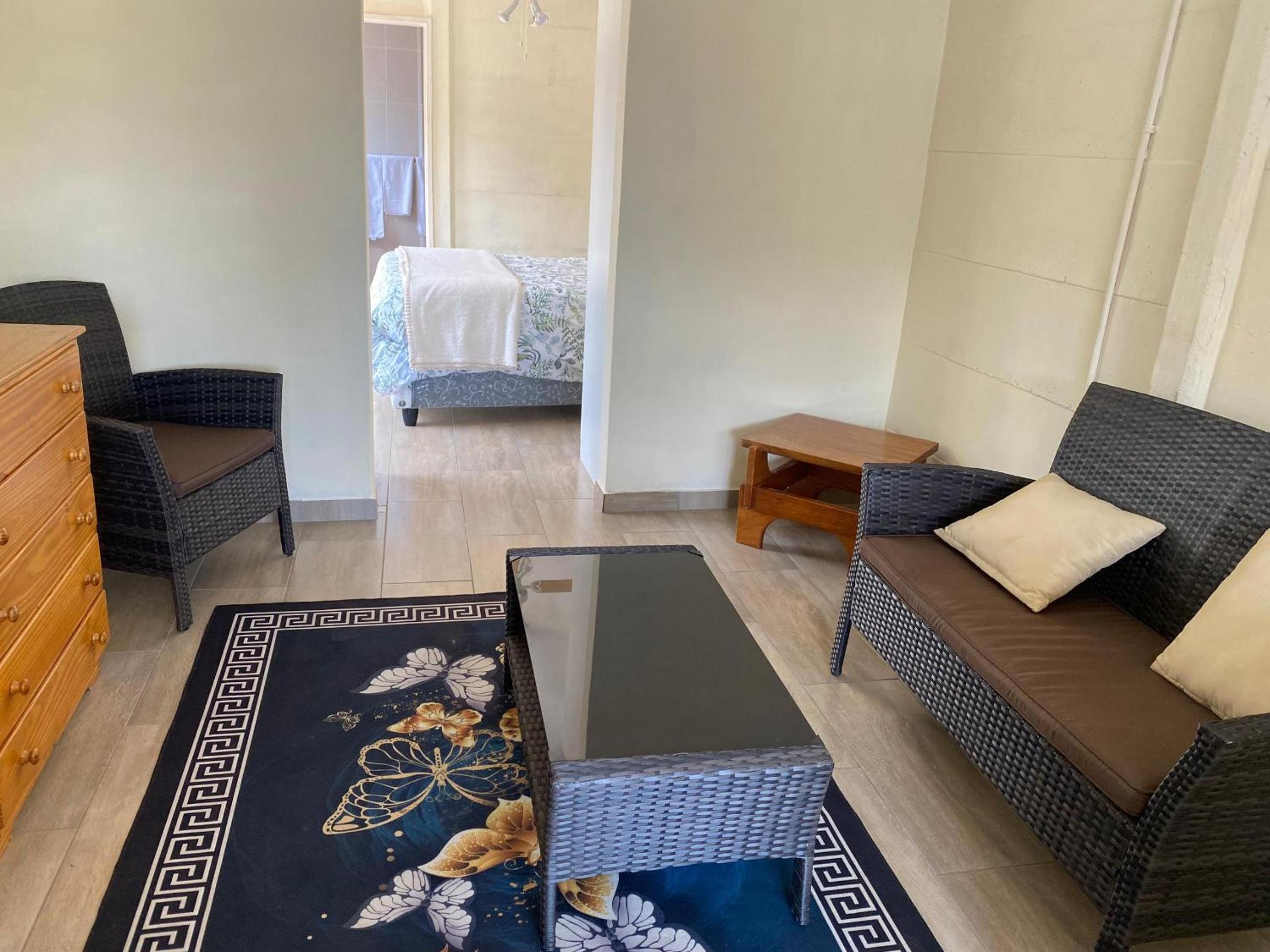 Pristine 1 Bed Cottage in Northern suburbs - 2222