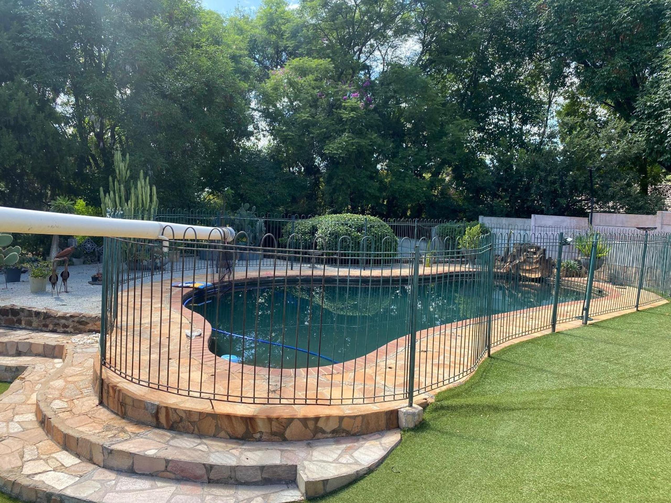 Pristine 1 Bed Cottage in Northern suburbs - 2222