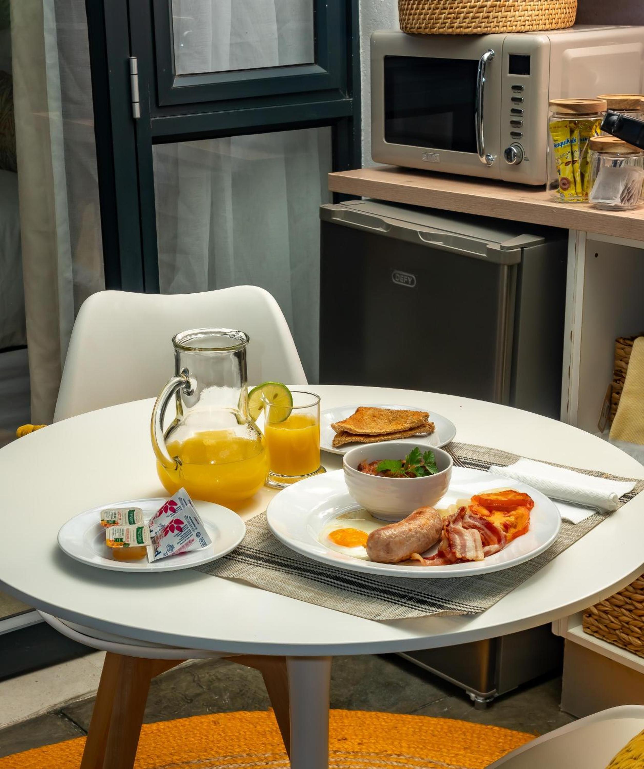 Kamuzi exquisite tiny home near airport - 2217