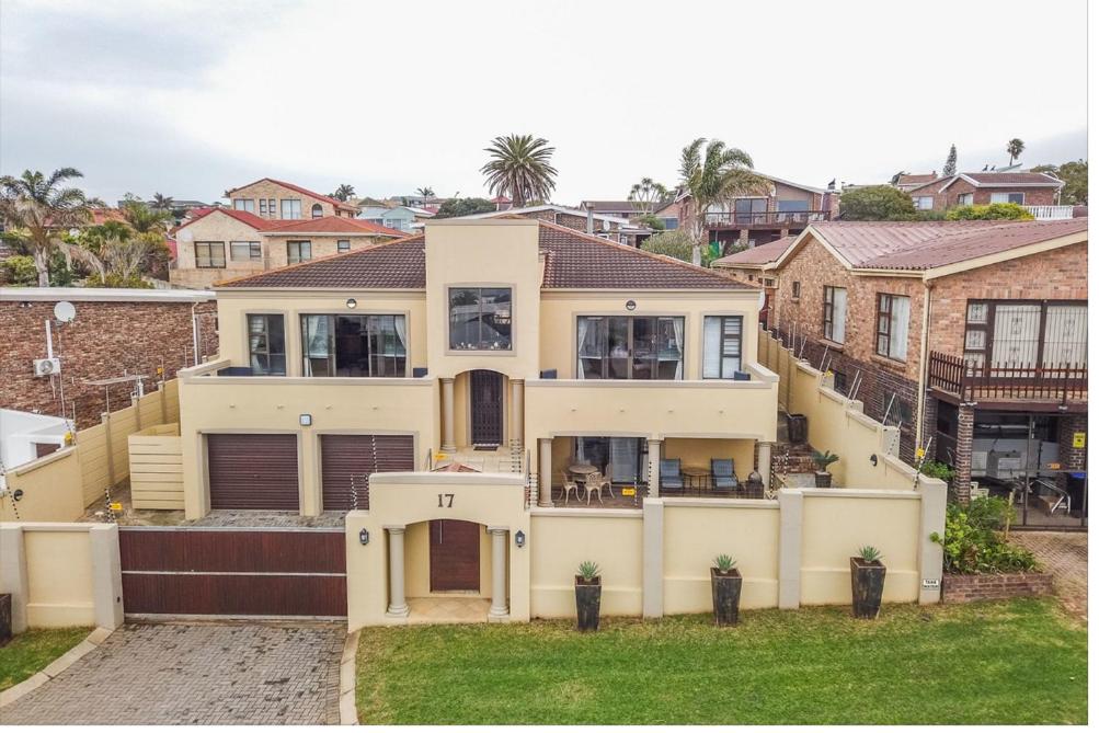 17 Villa Leadwood view 2