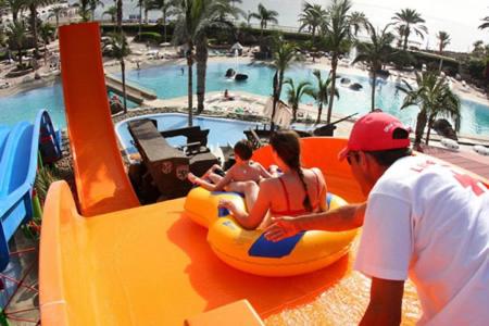 Paraíso con gran solarium privado en playa Mogán
