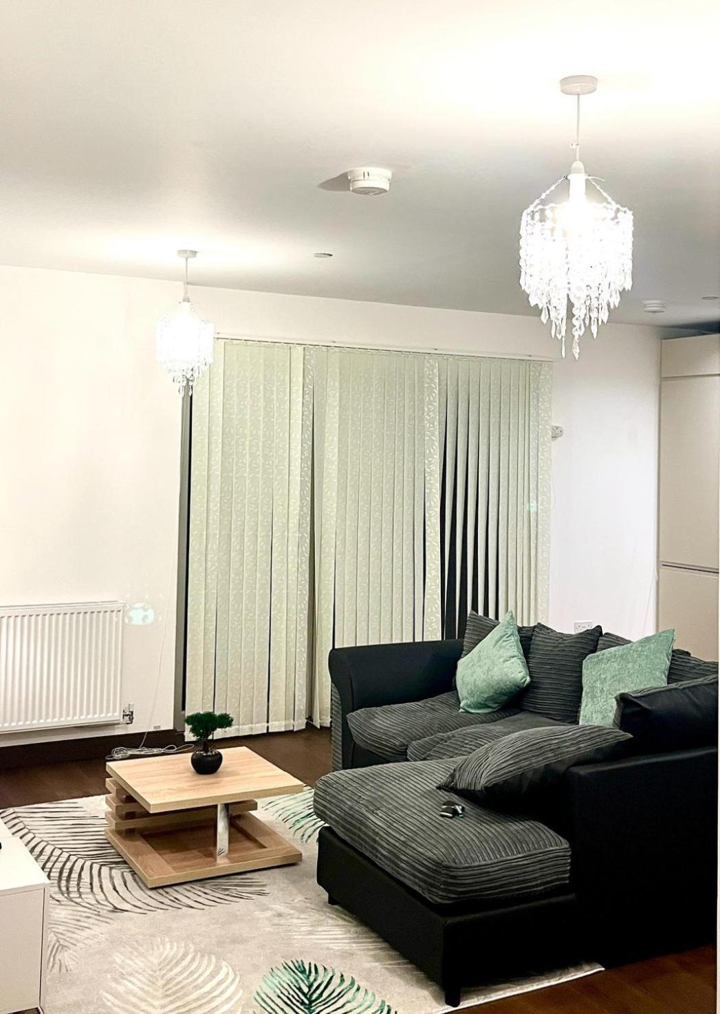 2-Bed Flat Sleeps 4 - Parking & Wheelchair Access view 5