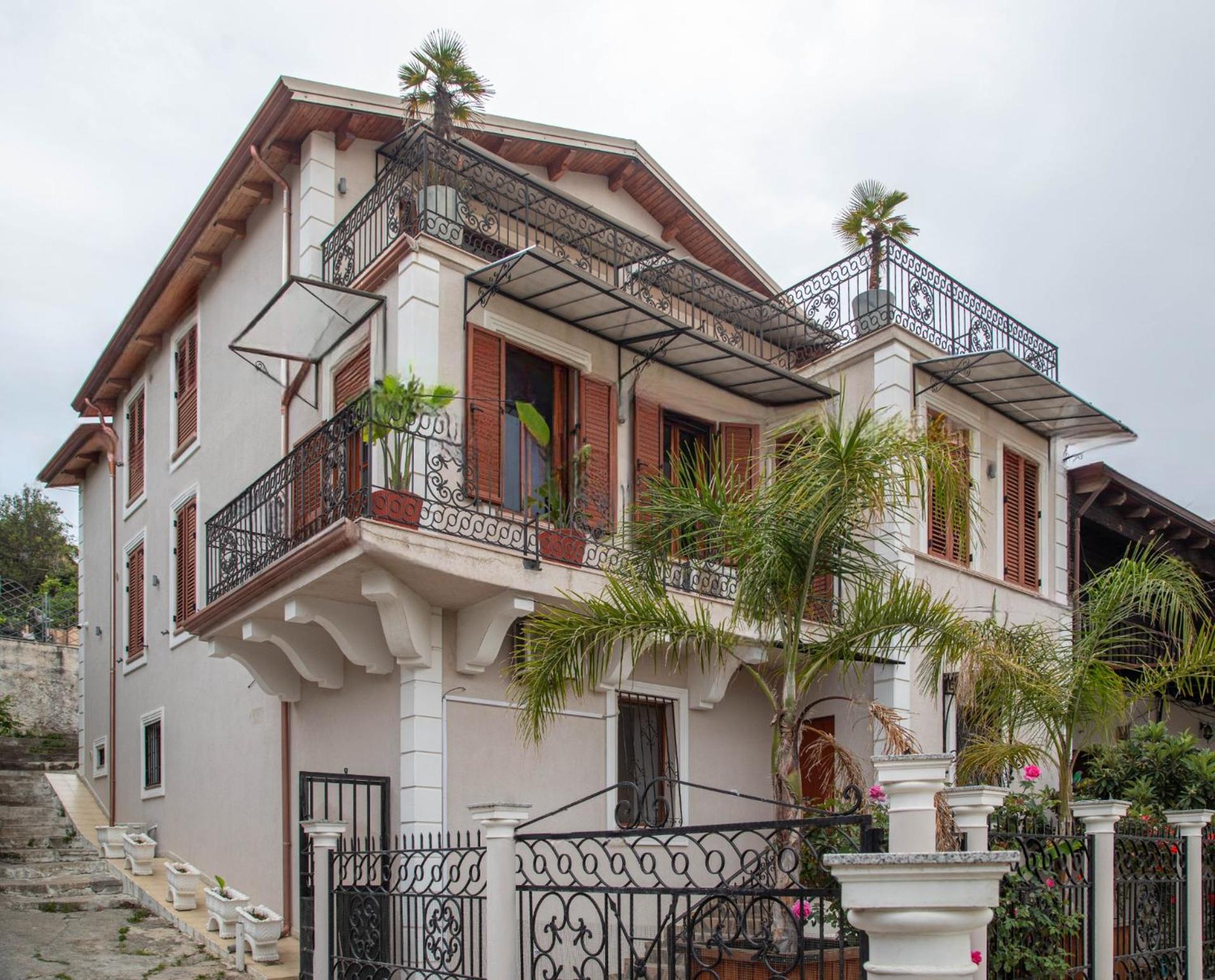 Angoni Villa