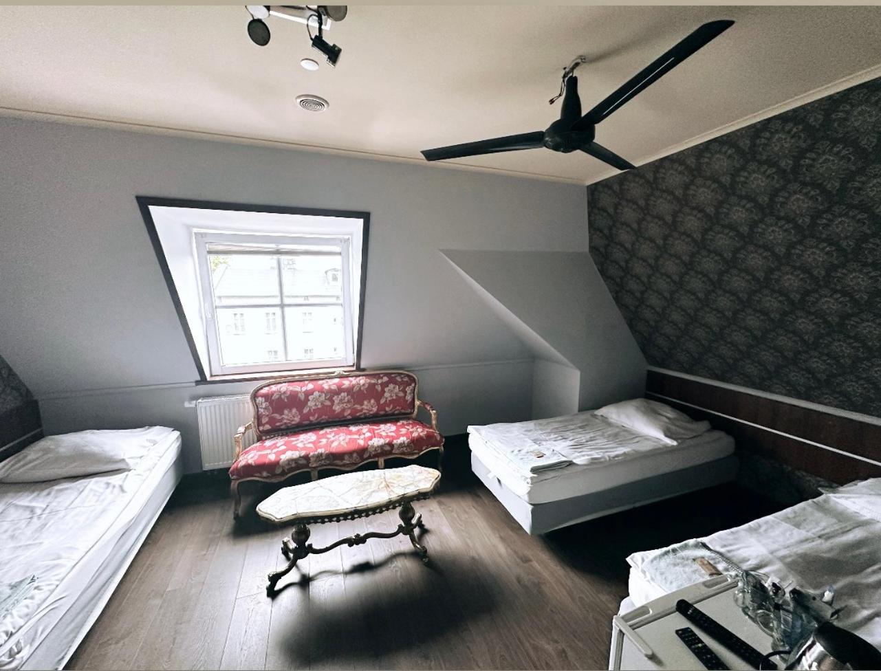 Pałac Dąbrowa, photo 10