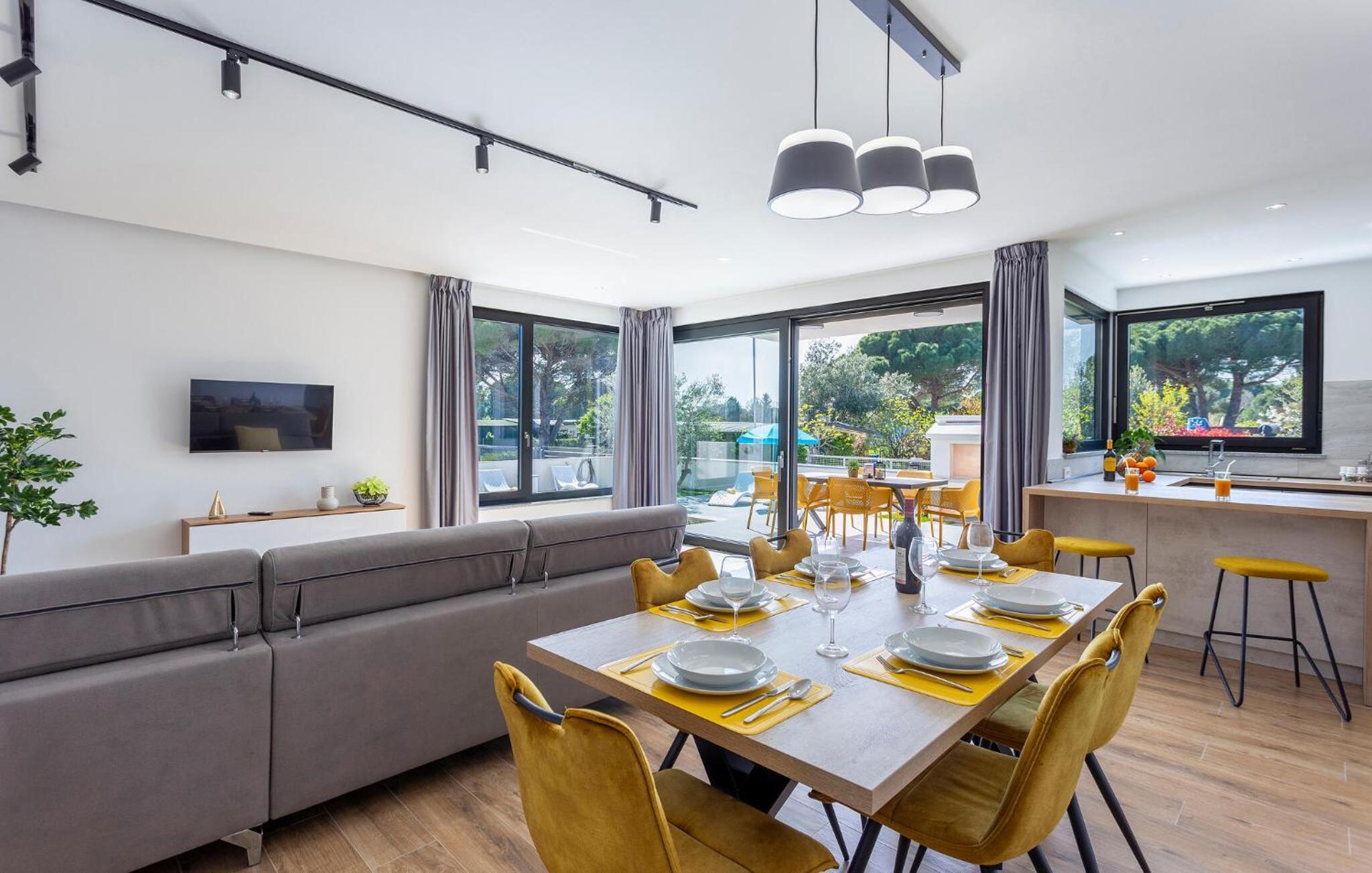 Stunning Home In Valbandon With Wifi