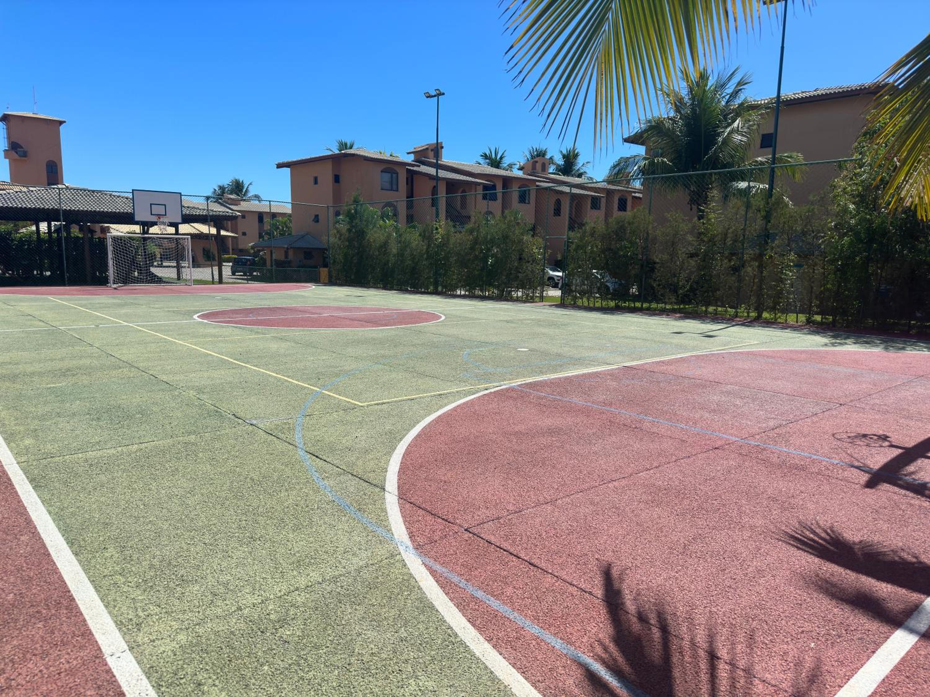 Flat Guarajuba - 3 quartos 2 andar à Beira Mar - pé areia - governança com arrumadeira e Wi Fi inclusos