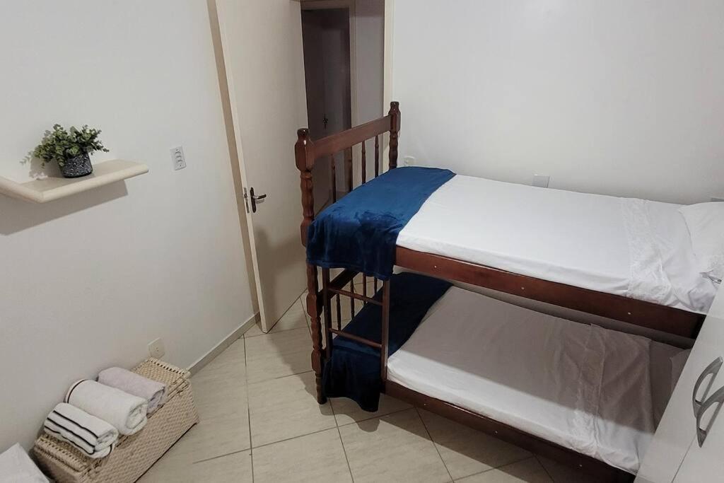 Casa familiar condomínio fechado